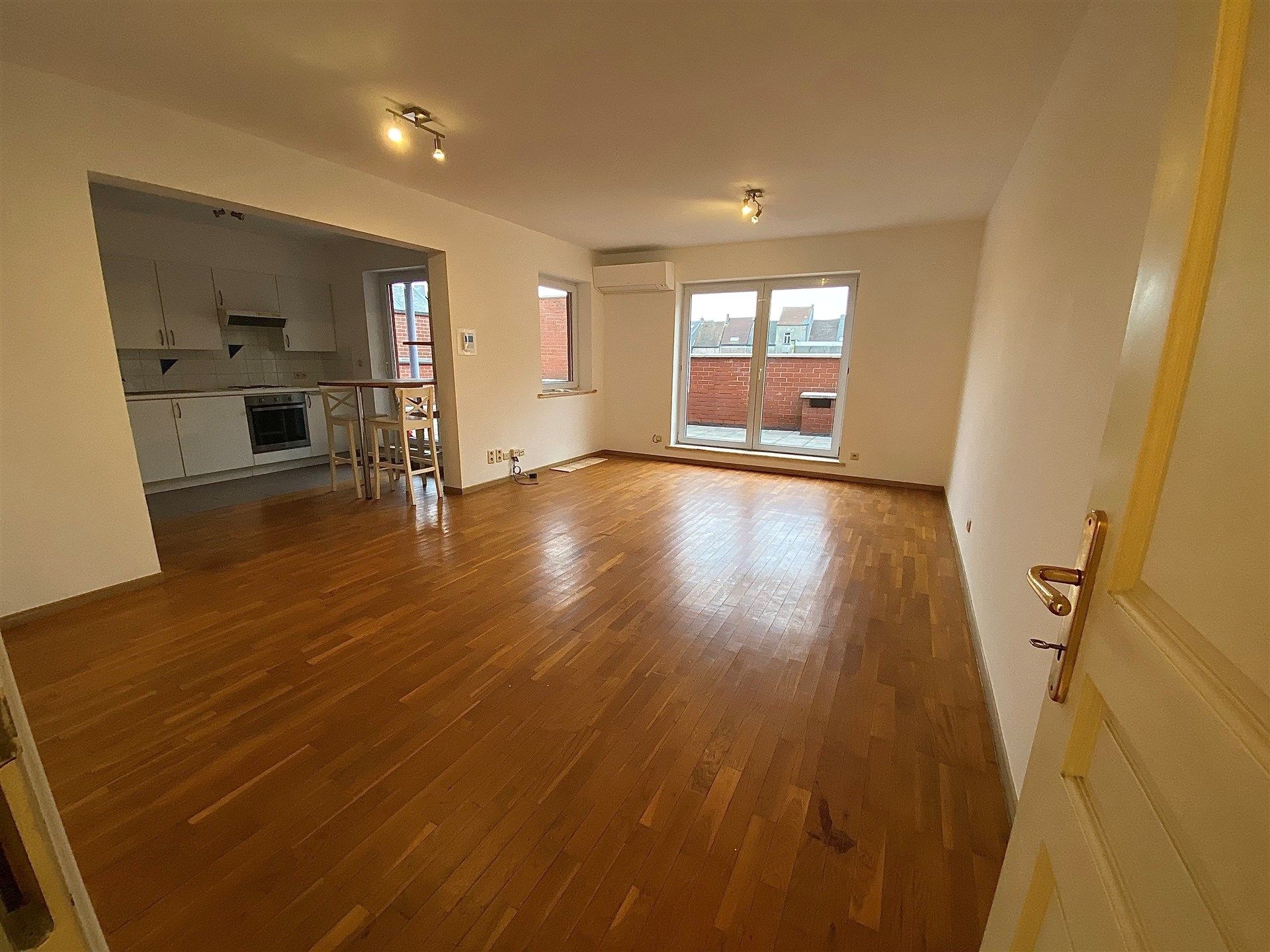 Appartement in het centrum van Aalst foto {{pictureIndex}}