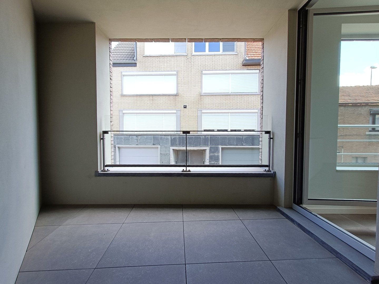 Instapklaar BEN-appartement met mooi terras en autostaanplaats foto 6
