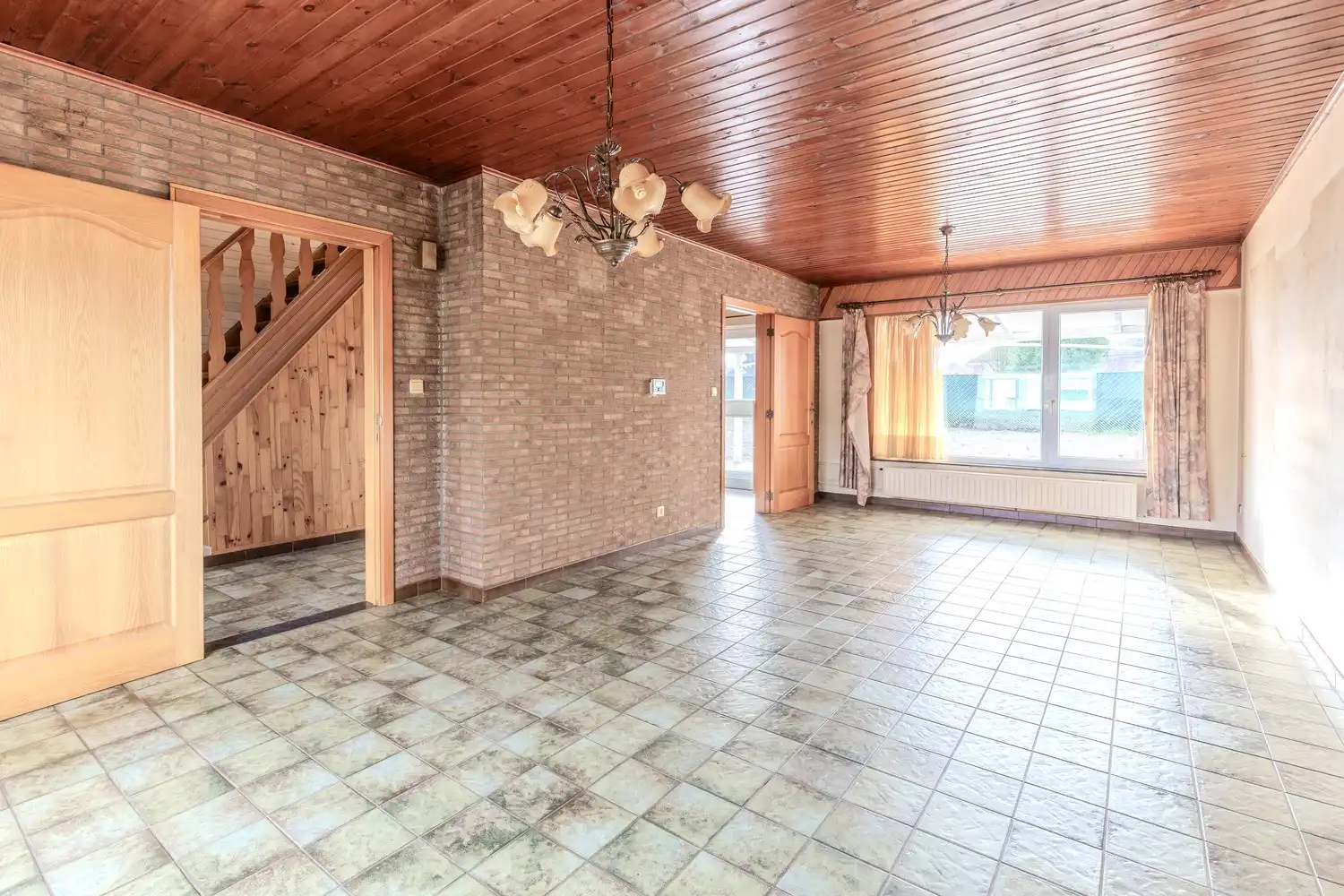 Halfopen bebouwing met drie slaapkamers op een perceel van 5a16ca in Lanaken foto 2