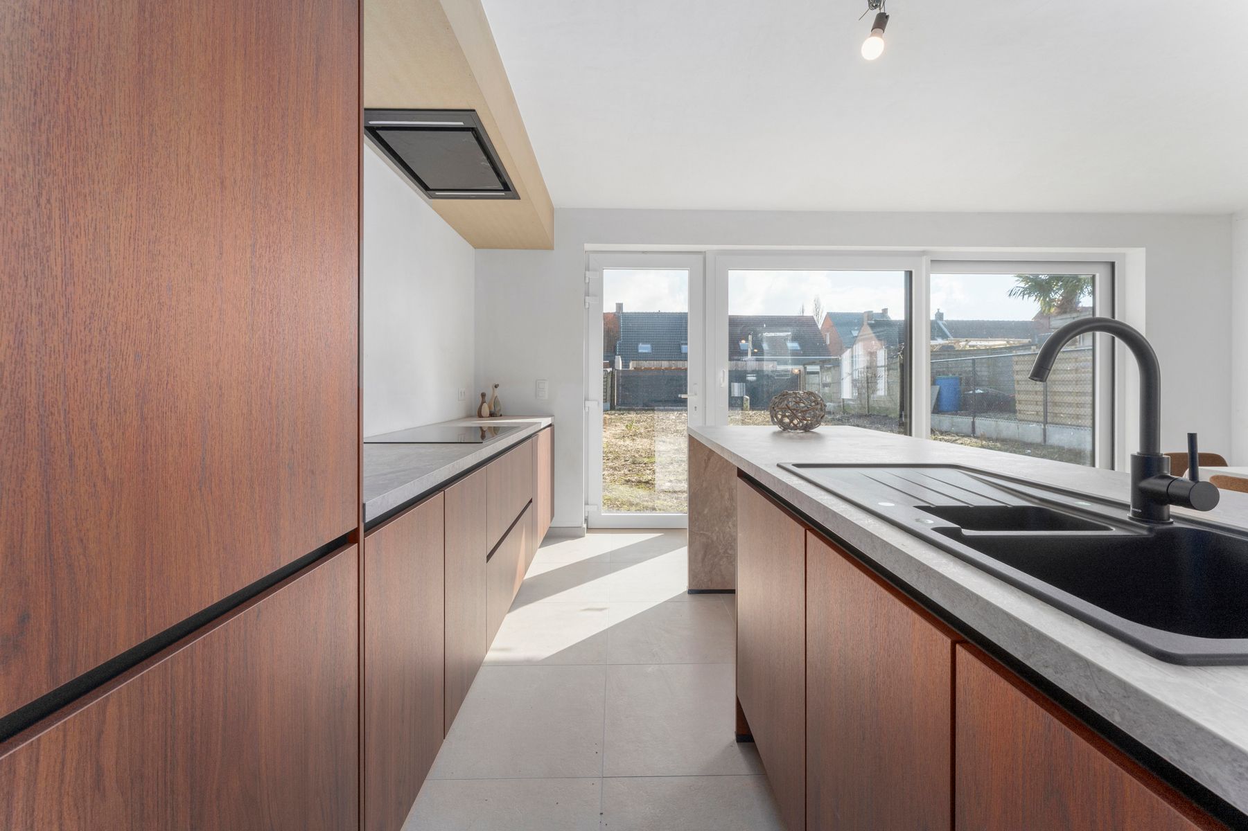 Instapklare, BEN, halfopen woning in het hart van Wingene foto 7
