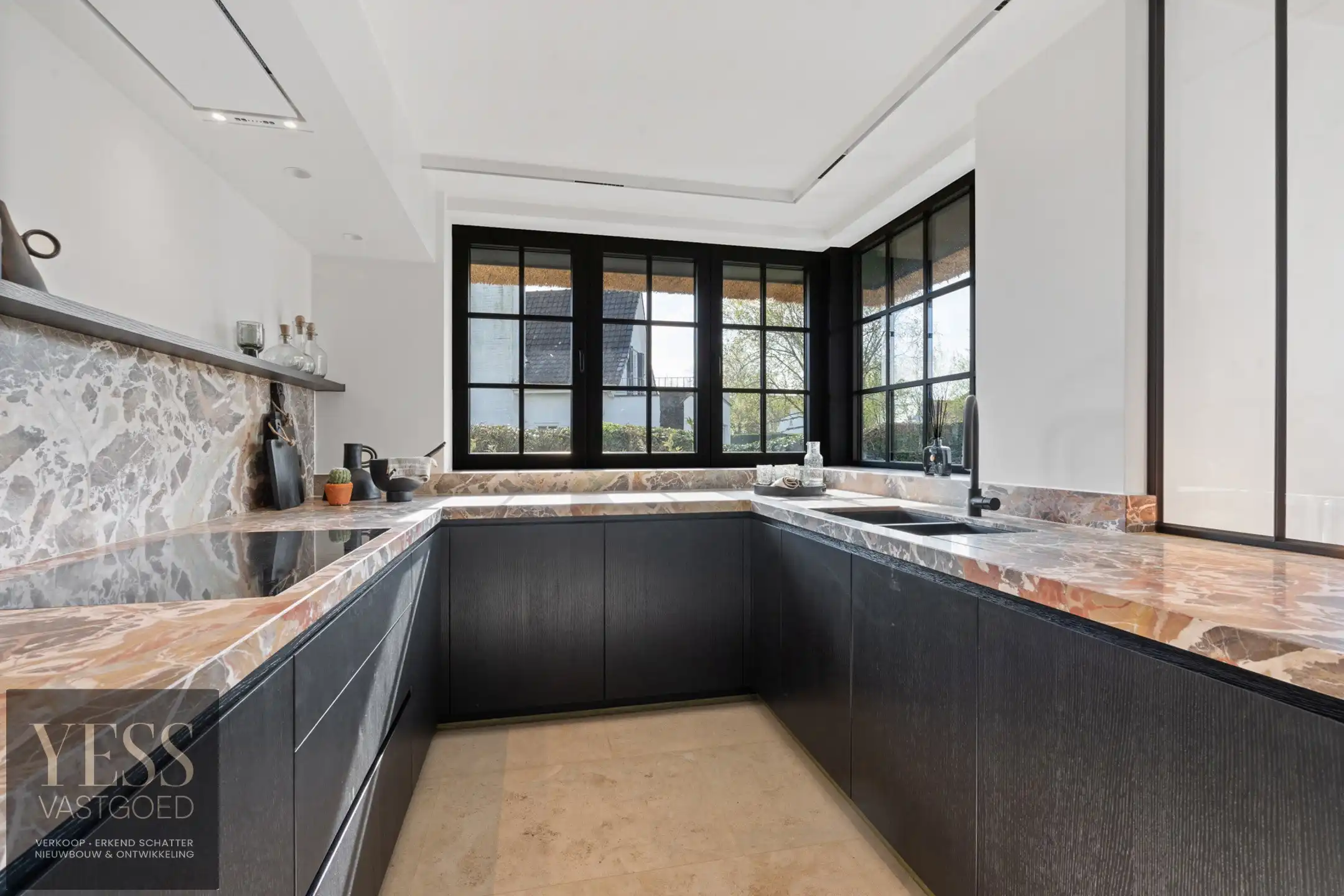 Buitengewoon, gerenoveerde villa op toplocatie in het zoute  foto 11