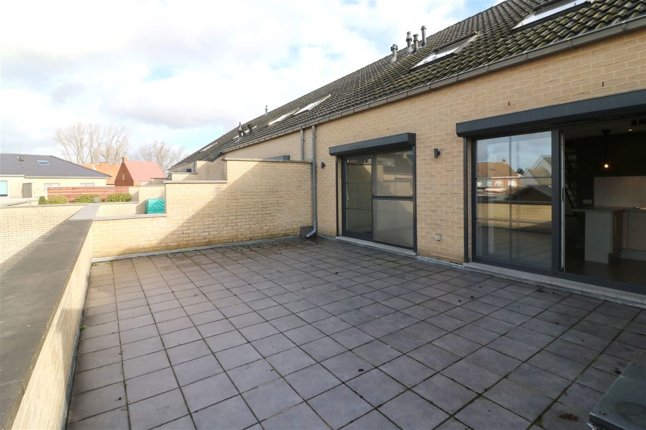 Duplex met groot terras, twee slpk en afgesloten garage foto 12