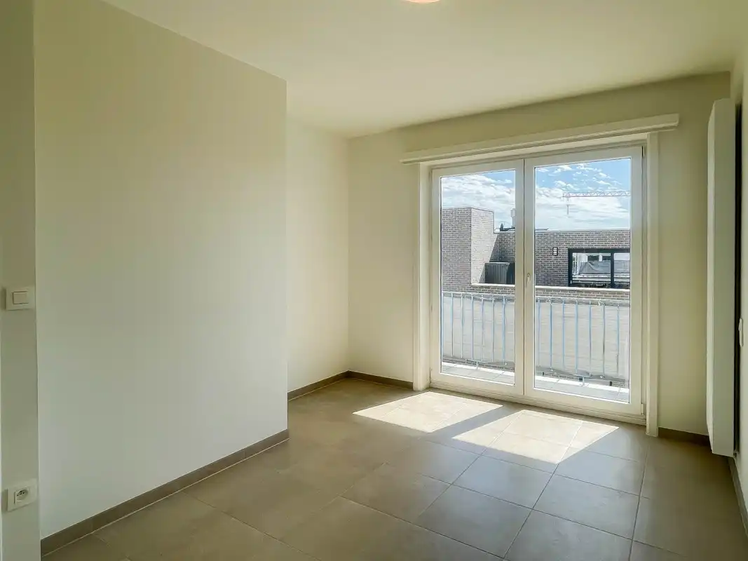 Gerenoveerd appartement met 2 slaapkamers foto 7