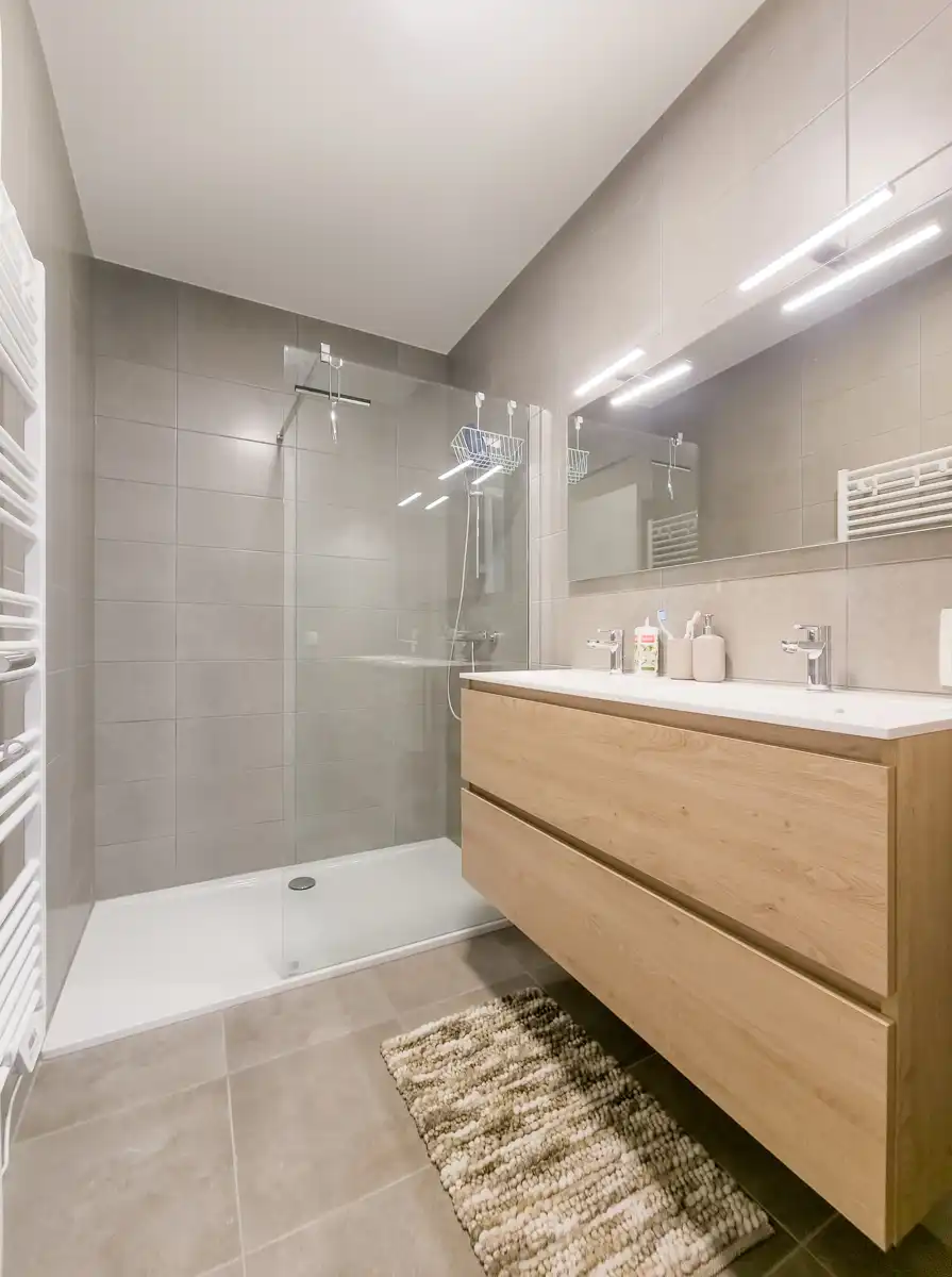 Prachtig gemeubeld 2- kamer appartement met groot terras foto 12