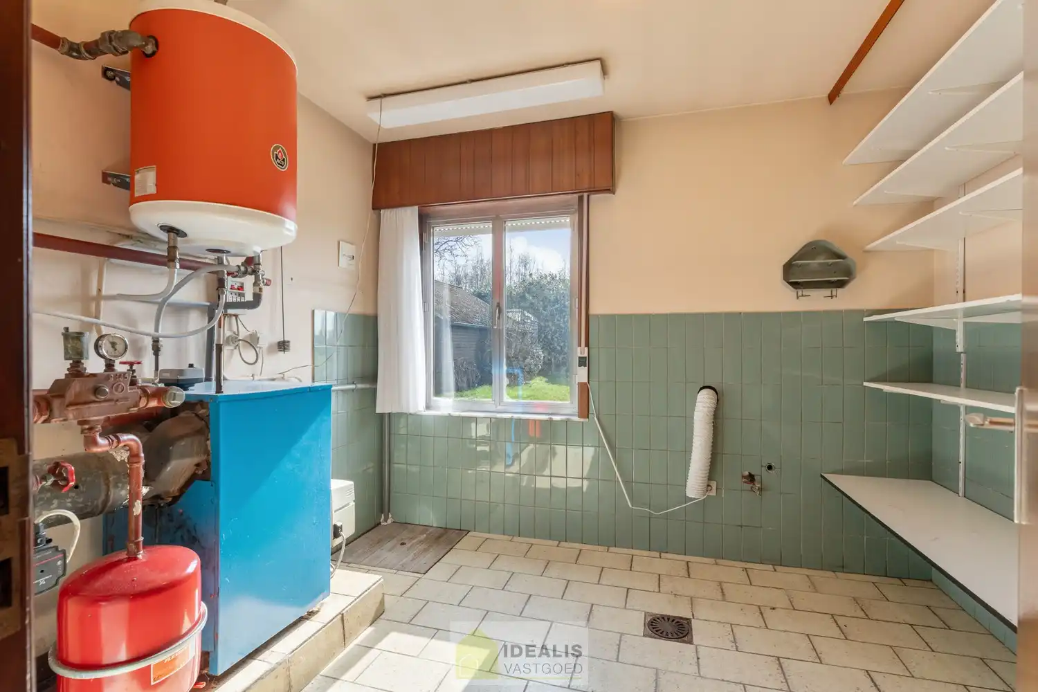 IDEALIS VASTGOED - OP TE KNAPPEN GEZINSWONING OP WANDELAFSTAND VAN CENTRUM! foto 19