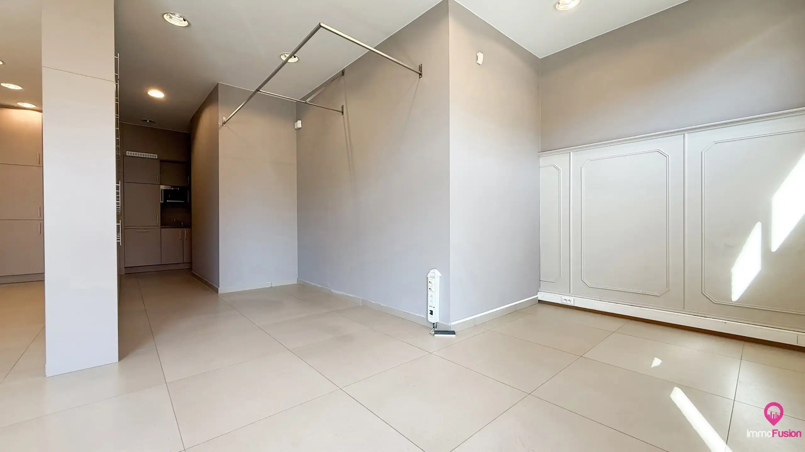 Instapklaar kantoor 71m² met zichtbaarheid centrum Beringen! foto 8