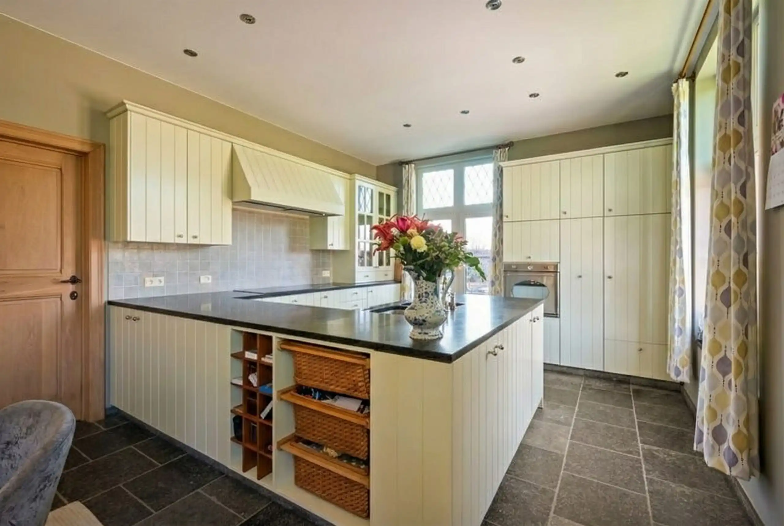 First Sale: VR 27/3 (16.00-20.00) & ZA 28/3 (9.00 - 17.00) foto 17