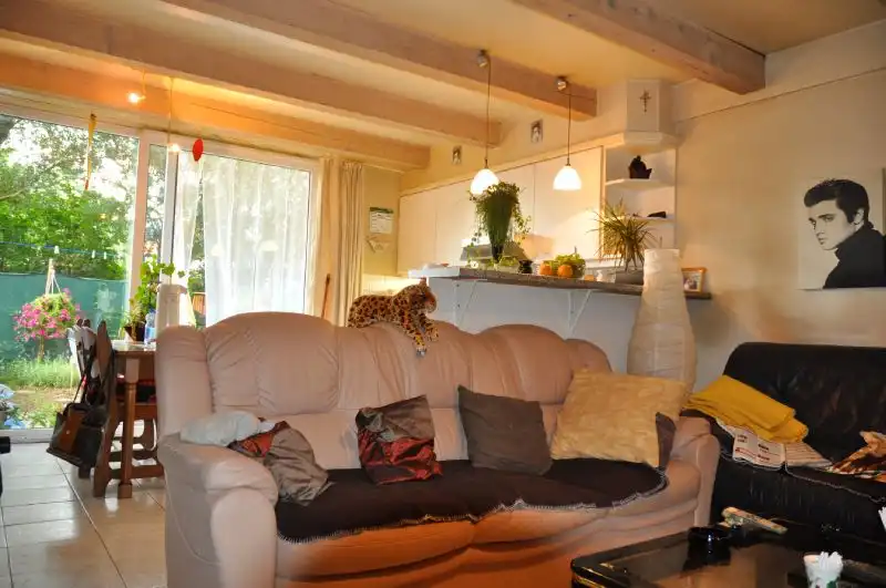 Gelijkvloers appartement met ruim terras op rustige ligging. foto 4