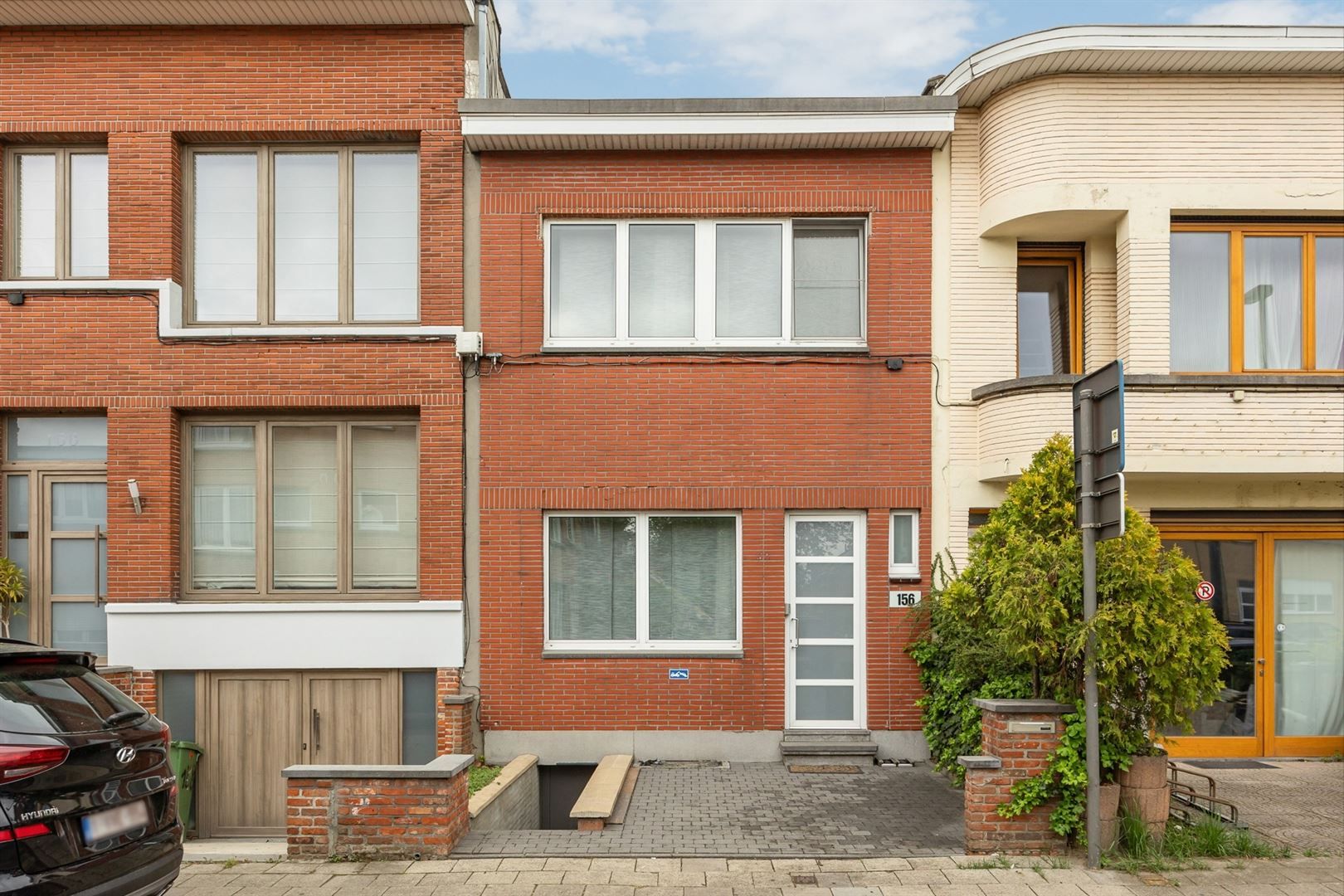 Instapklare rijwoning met 2 slpk en autostaanplaats foto {{pictureIndex}}