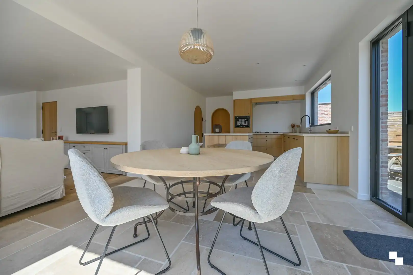 Karaktervolle vrijstaande woning te Ingelmunster foto 11