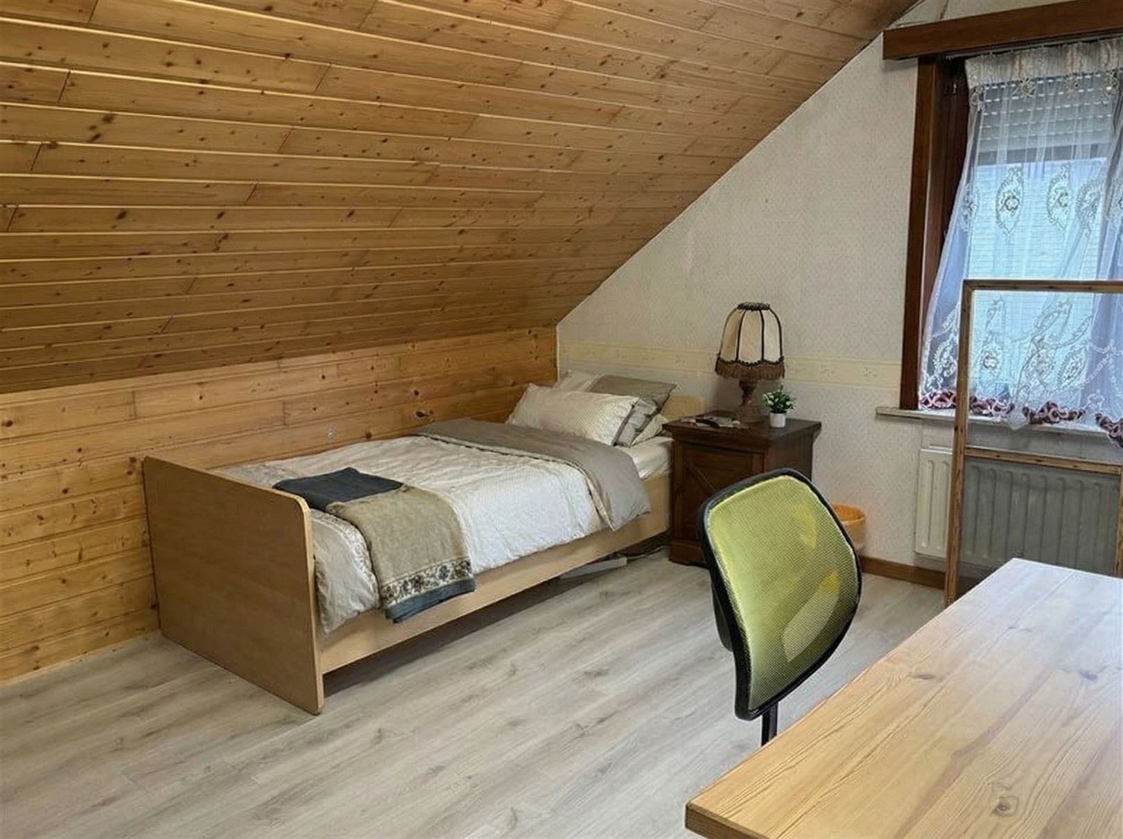 Woning centrum Stekene met mooie tuin foto 12