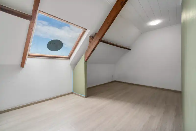 Woning met handelsruimte/bureel foto 15