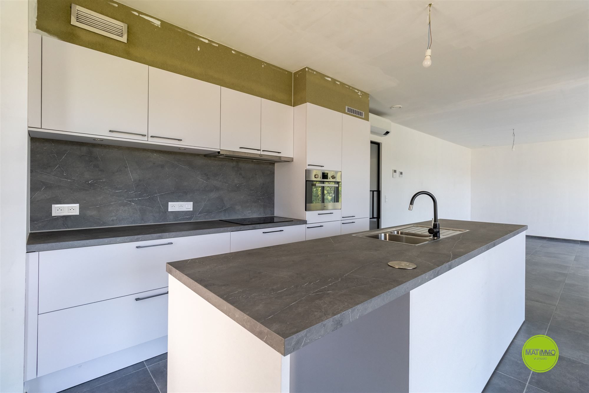 Ruim en energiezuinig appartement met zicht op het kanaal foto 7