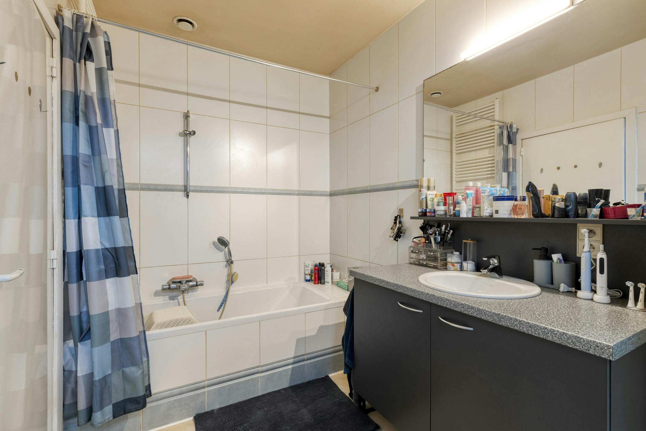 Huis met gelijkvloers kantoor/praktijk te koop in Knesselare foto 9