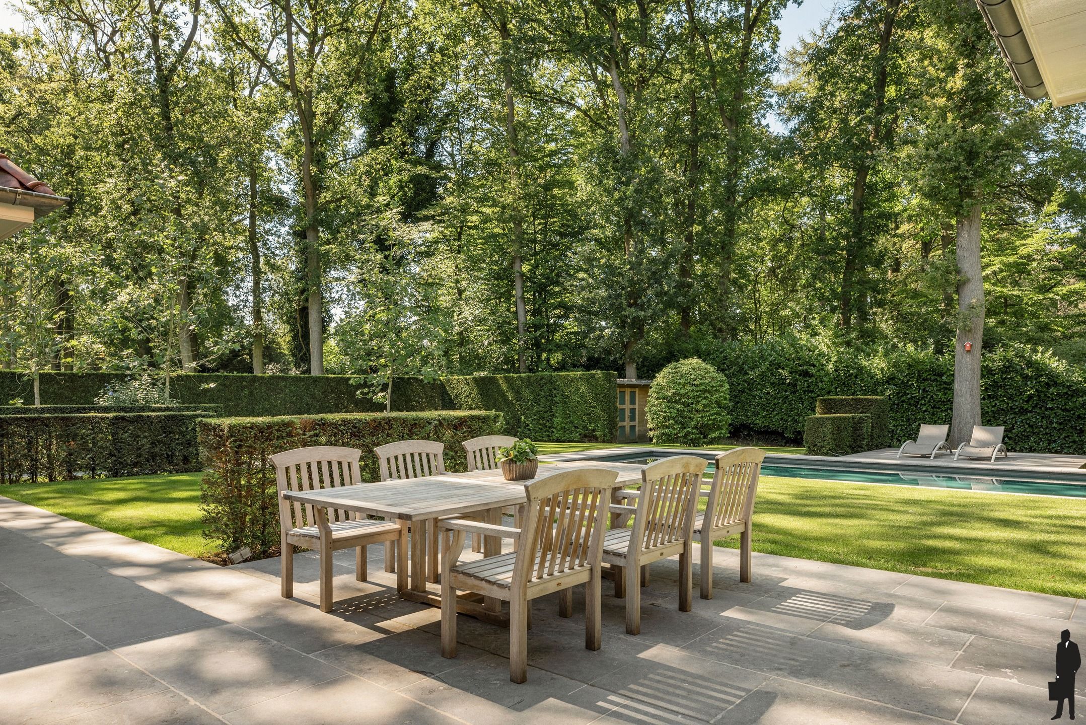 Rietgedekte en tot in de puntjes afgewerkte klassevilla foto 31