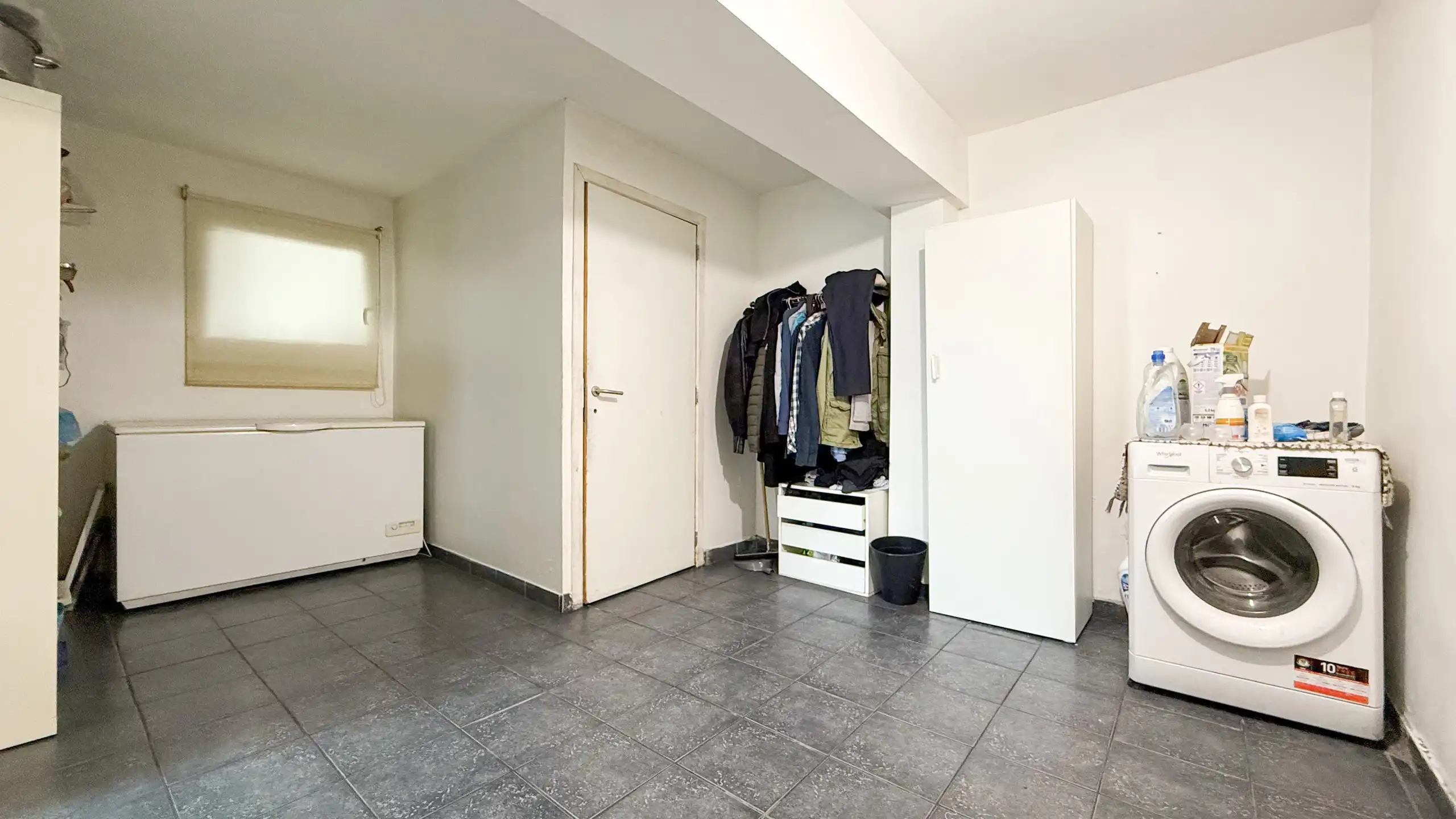 Half open gezinswoning, centraal gelegen, met 3 slaapkamers! foto 13