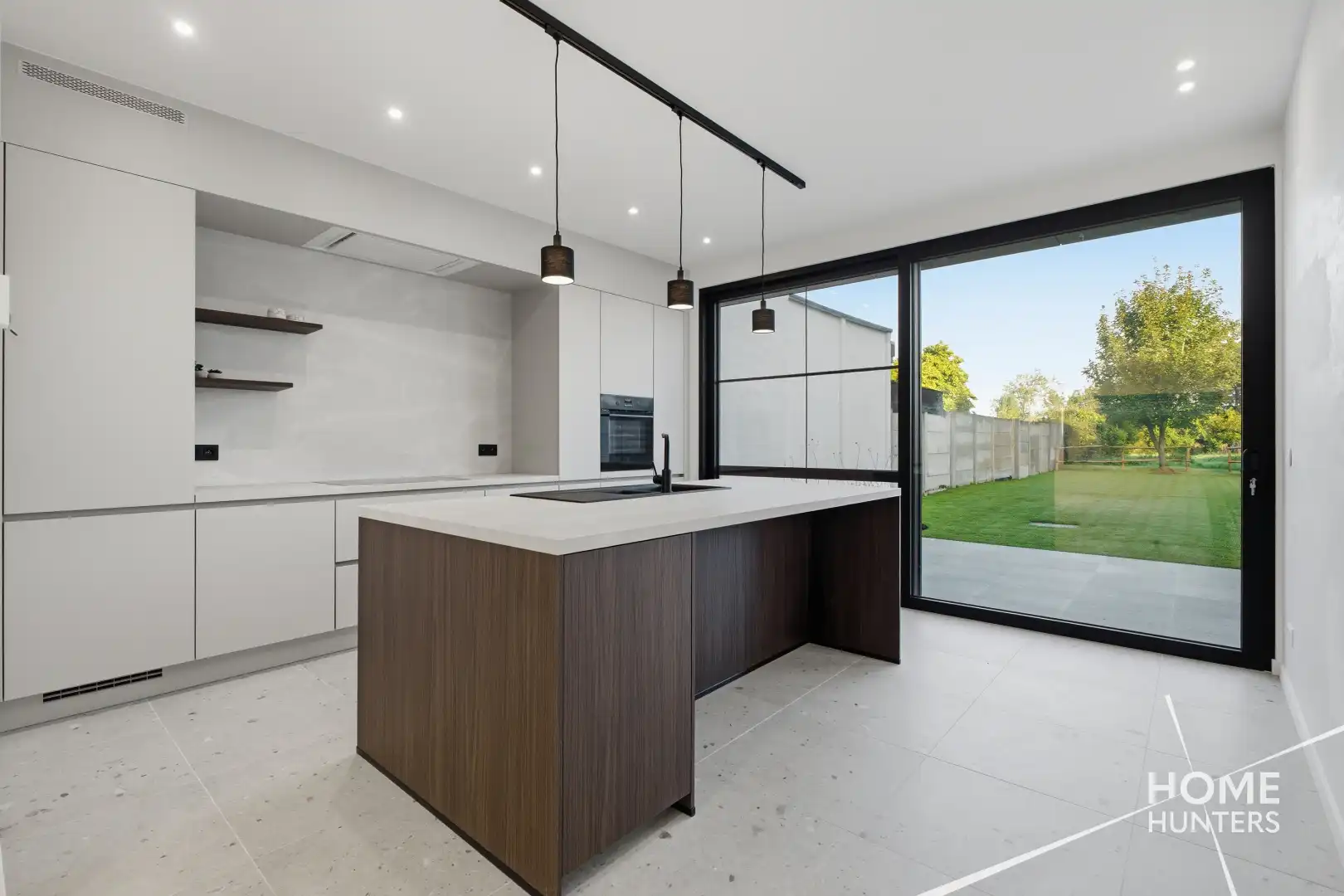 Volledig vernieuwde woning anno 2026 met 4 slaapkamers, prachtige tuin en garage foto 14
