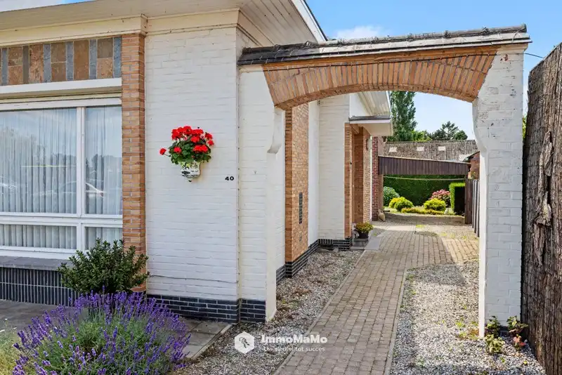 TE RENOVEREN WONING MET CARPORT & TUIN IN WACHTEBEKE (LOCHRISTI) foto 3
