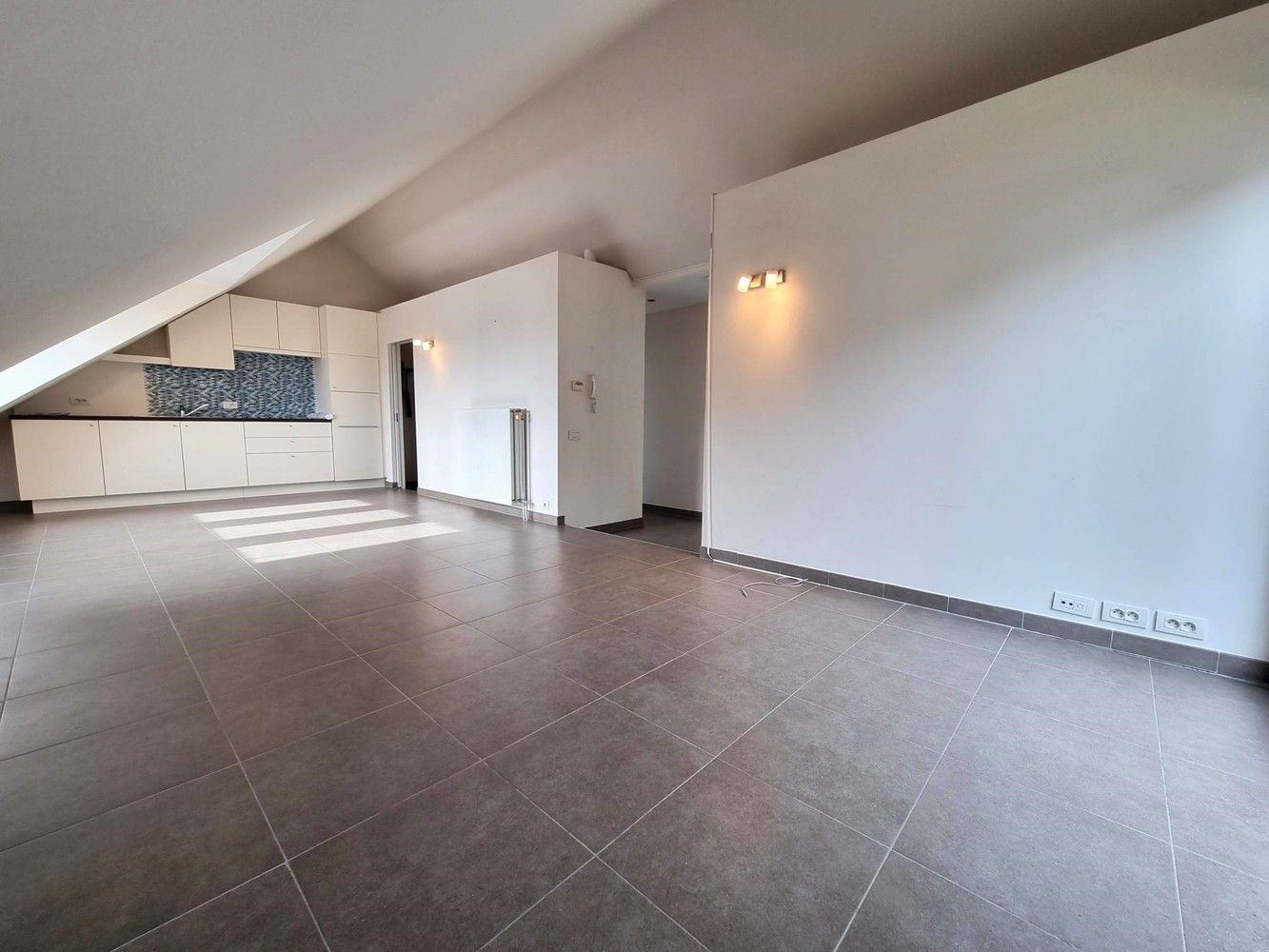 Dakappartement met 2 terrassen, 2 slaapkamers en garage staanplaats te centrum Itegem foto 5