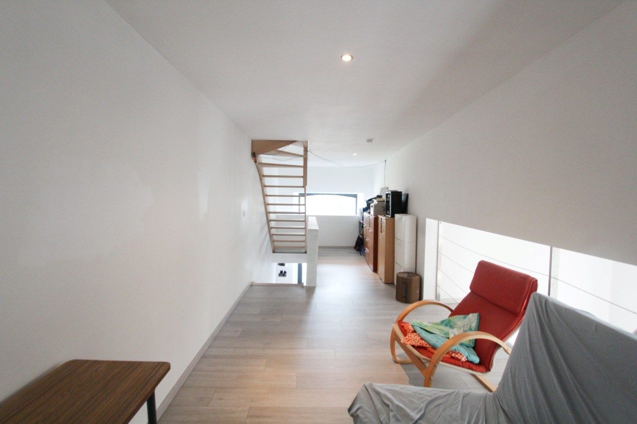 Ruime woning met prachtige patio en autostaanplaats  foto 5