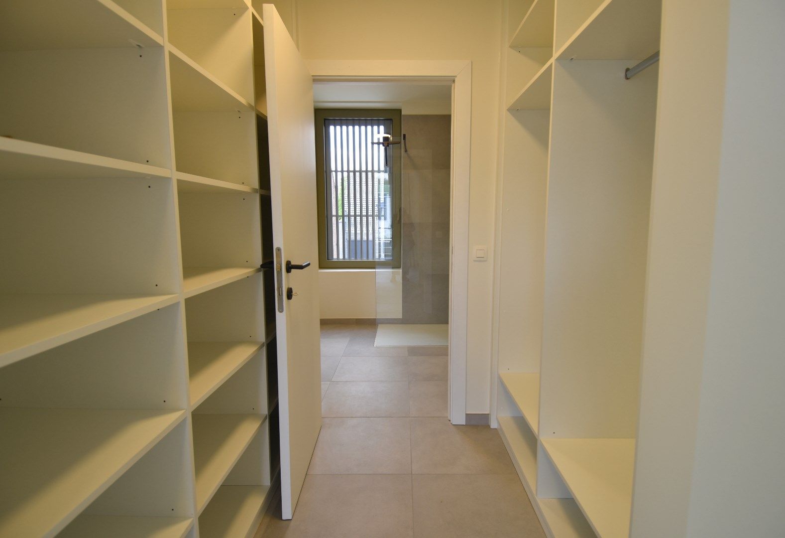 Nieuwbouwwoning met tuin, garage en 3 slaapkamers in Gullegem foto 9