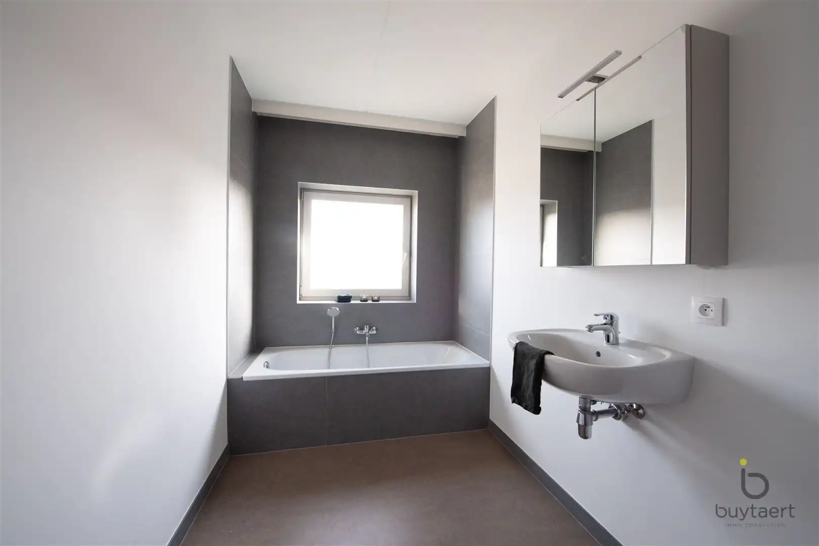 Energiezuinig appartement met parkeermogelijkheden! foto 13