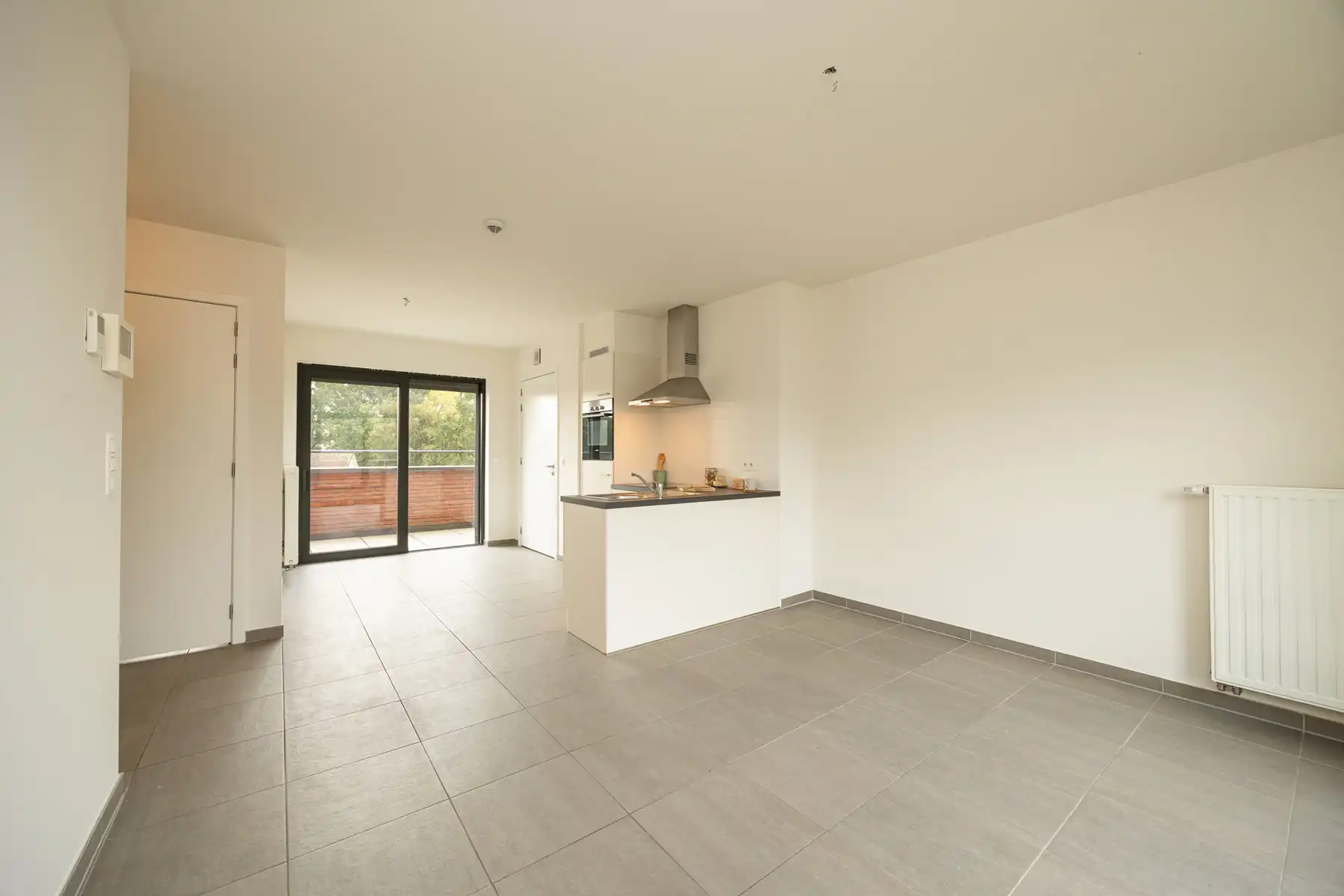ASSISTENTIEWONING MET 1 SLK, VEEL PRIVACY EN TERRAS TE GENK foto 7