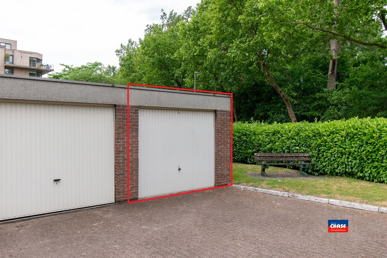 Appartement met 2 slpks, terras en garagebox foto 14