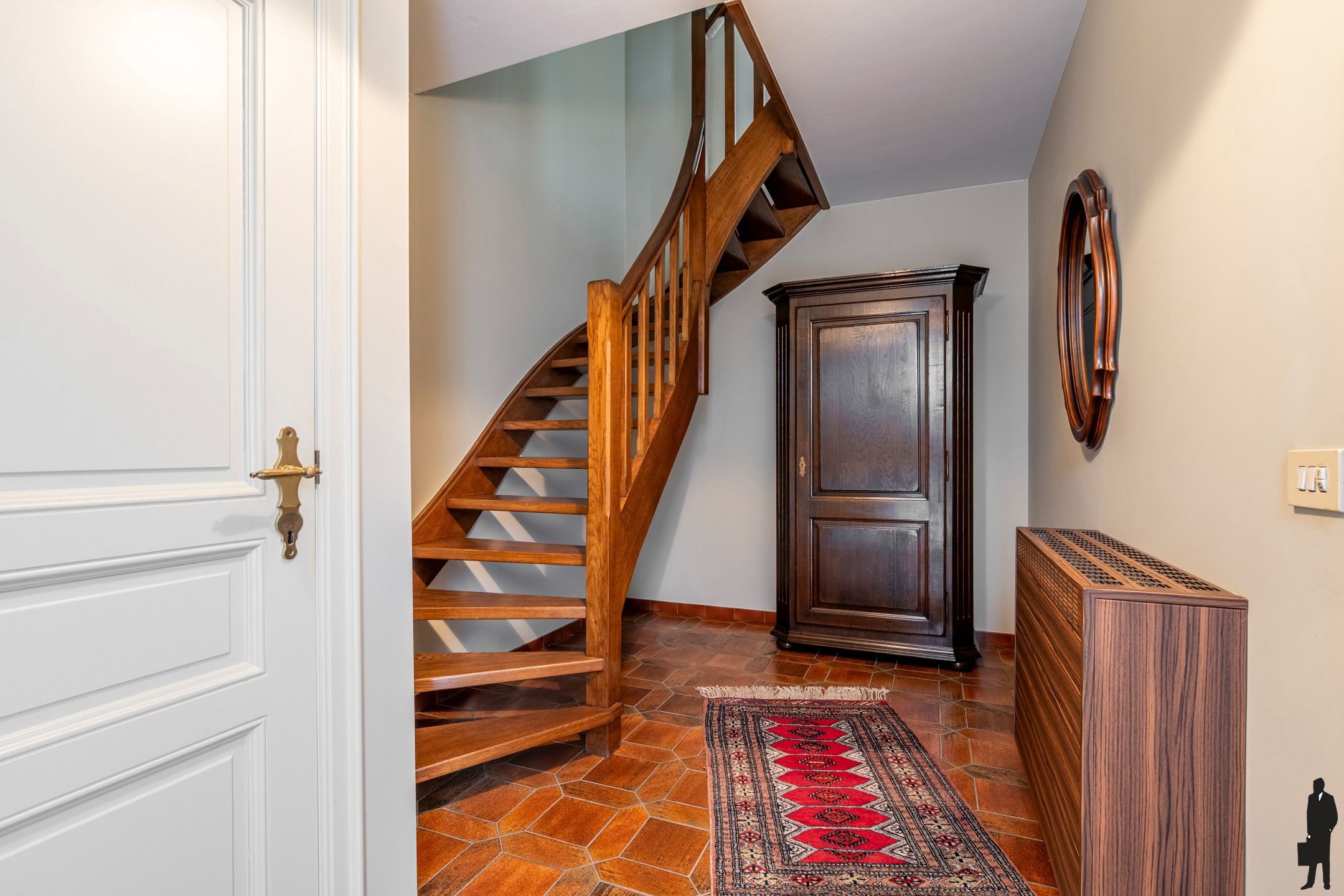 Charmante stadswoning nabij jachthaven met 3 slks en garage foto 3