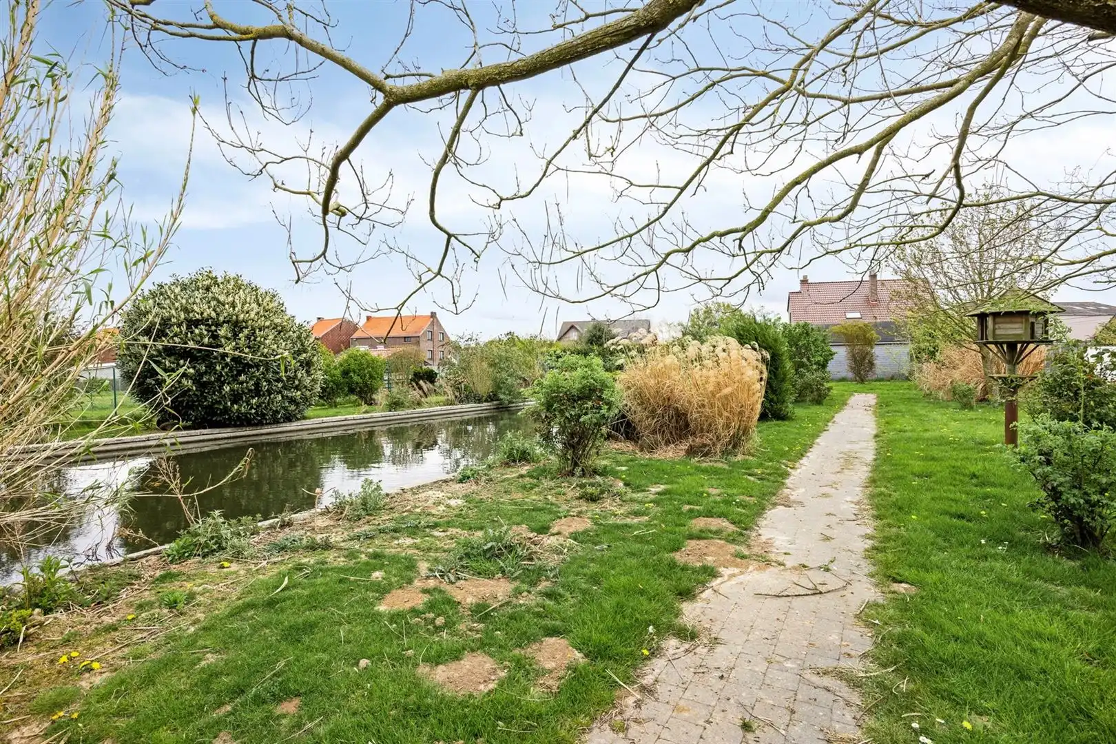 Exclusieve Villa met Luxe afwerking en idyllische tuin. foto 45