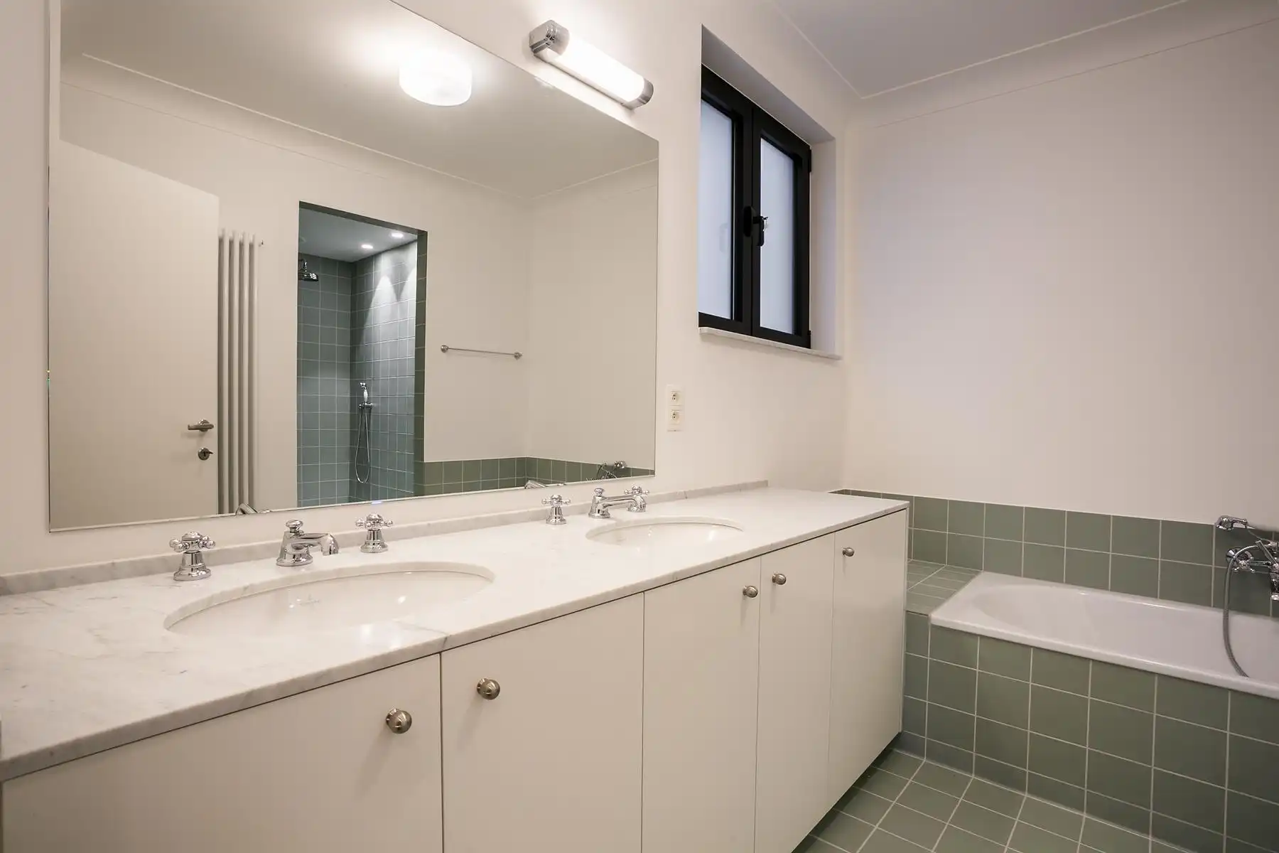 Luxueus afgewerkt appartement op zeer centrale ligging. foto 18