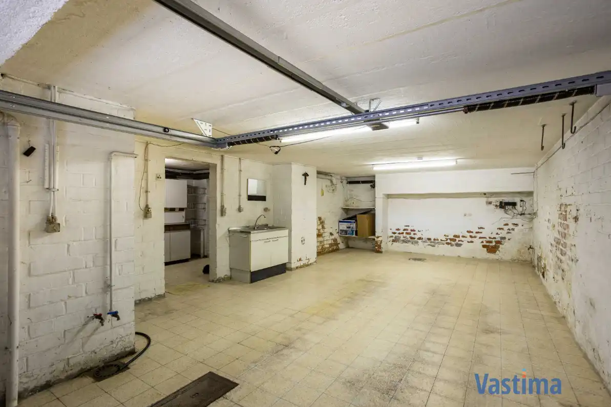 Op te frissen gezinswoning met 4 slaapkamers en zuidwestgerichte tuin foto 24