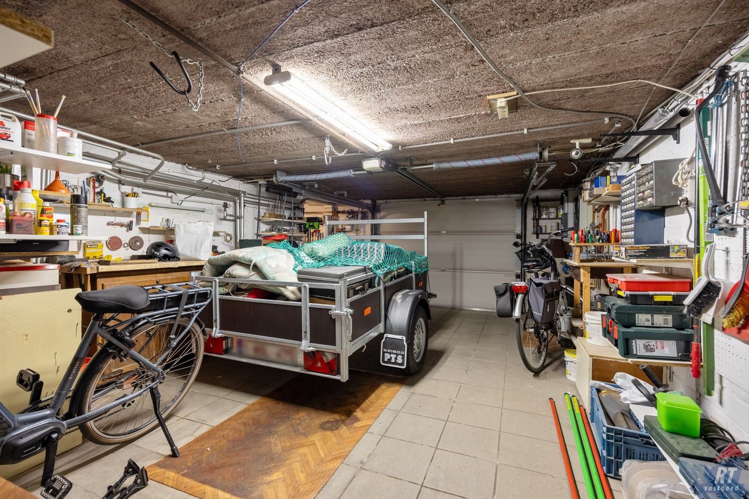 Charmante woning met zwembad op toplocatie in Sint-Truiden foto 16