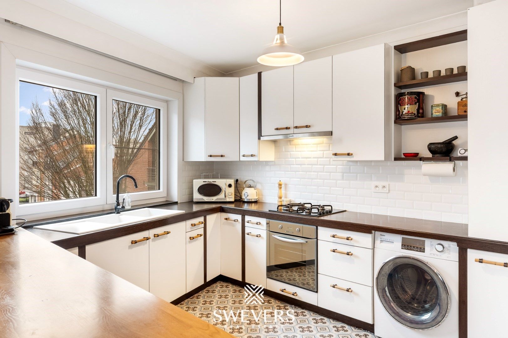 Modern appartement in hartje Hasselt met drie slaapkamers foto 11