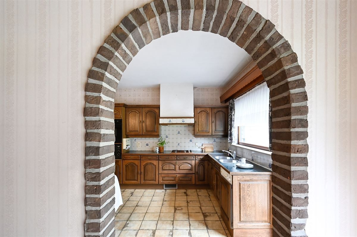 Te moderniseren woning op ruim en zonnig perceel in Halle-Zoersel

 foto 8