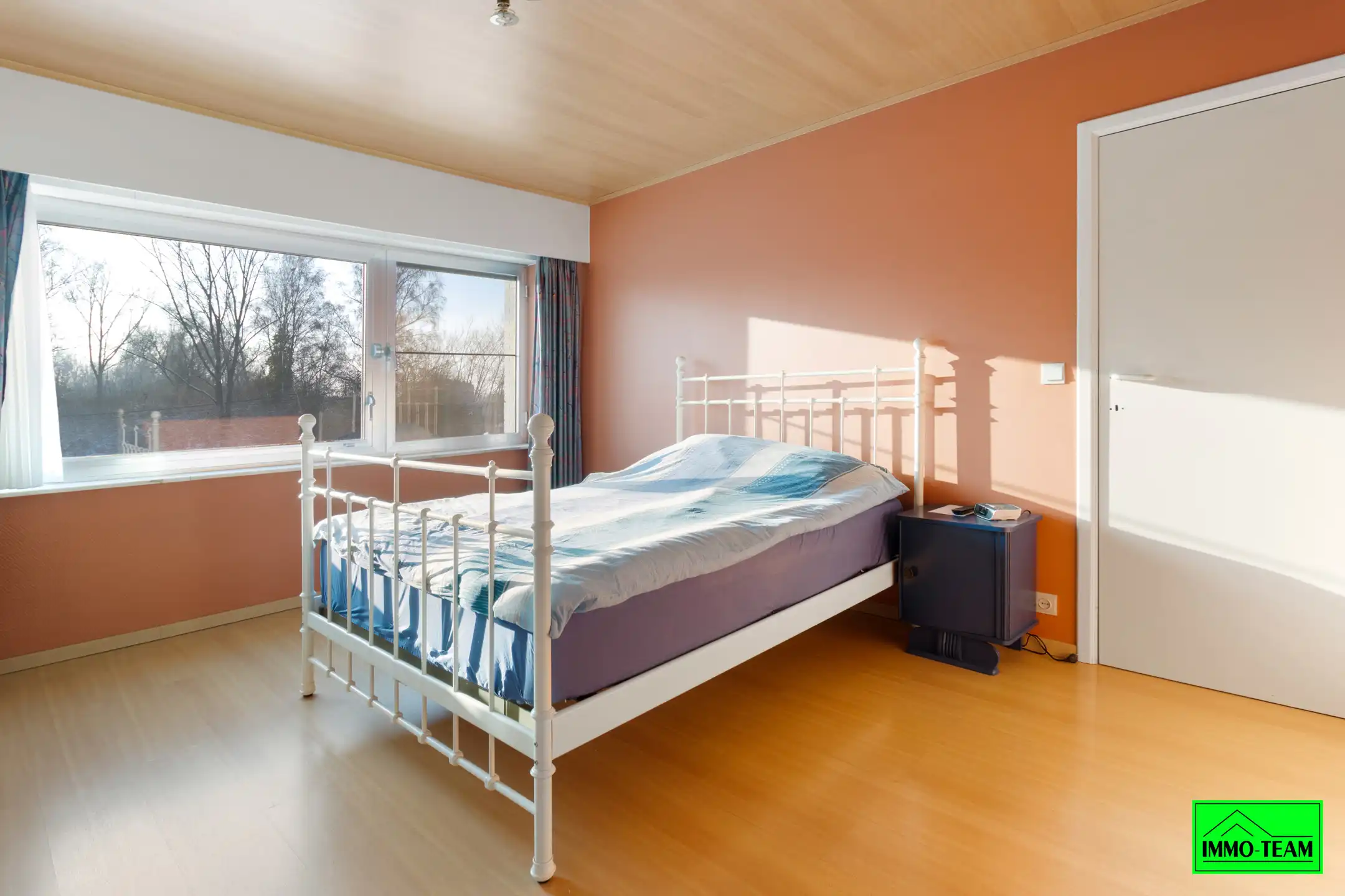 Ruime 2-gevelwoning met garage, tuin en 3 slaapkamers foto 18