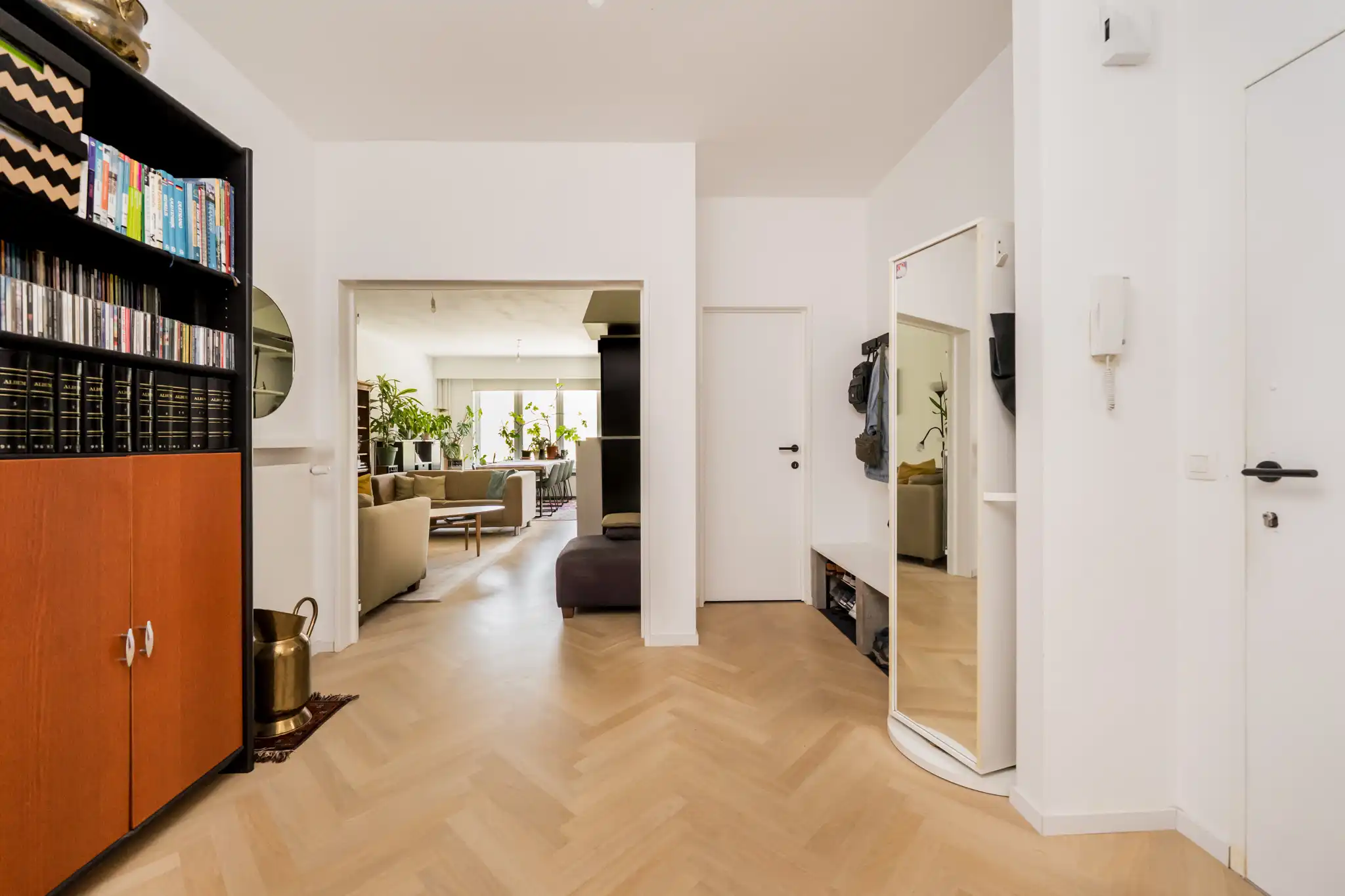 Prachtig gerenoveerd 2-slp appartement + bureel/dressing, terras én garage  foto 3