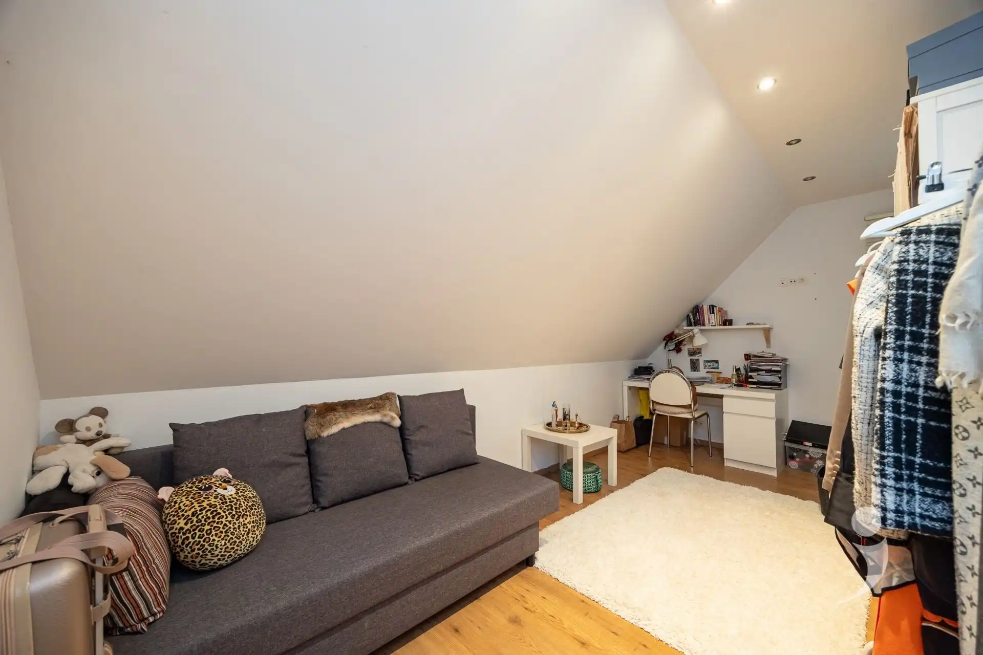 Energiezuinige woning met zwembad op uitstekende locatie in Schiplaken foto 22