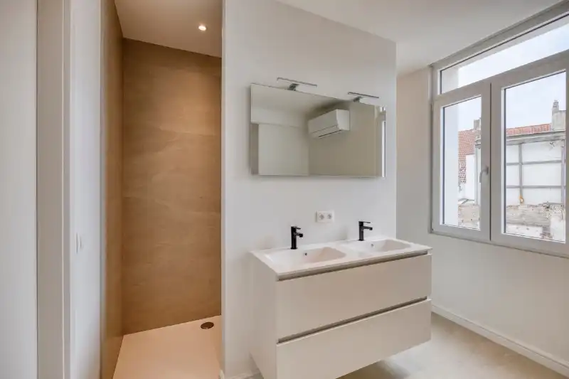 Herenhuis, 305 m2 bewoonb, met tuin en 50 meter van de schelde! foto 8