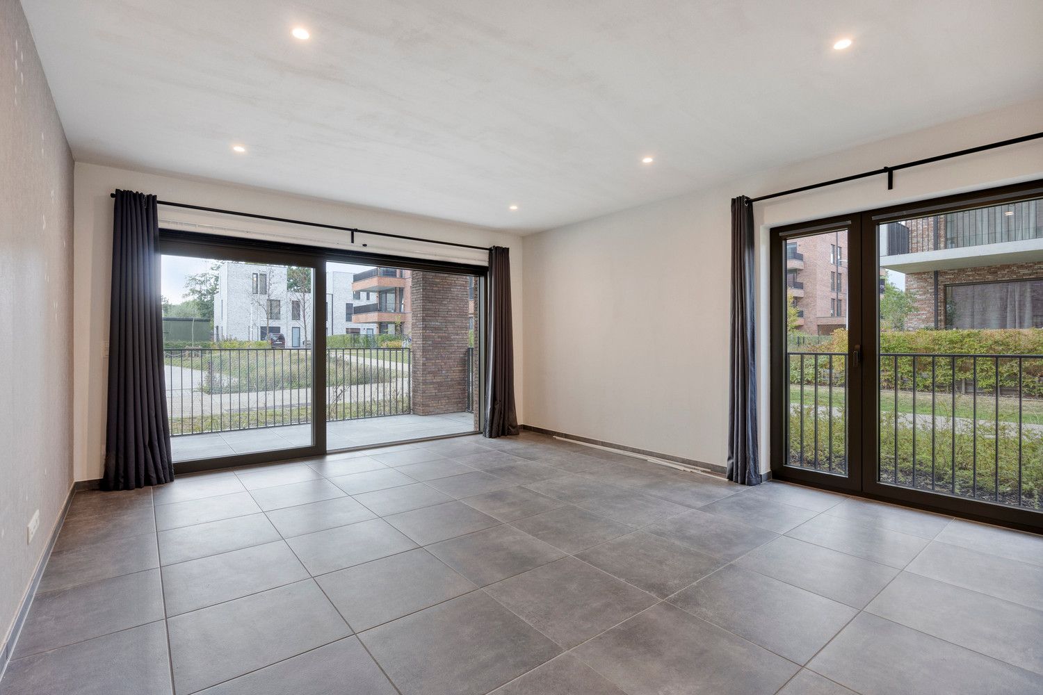 ENERGIEZUINIG (E-PEIL 15) GELIJKVLOERS APPARTEMENT MET TERRAS TE DIEST! foto 4