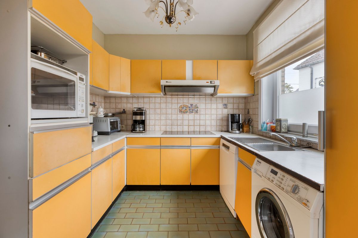 Landelijke woning met 2 loodsen foto 7