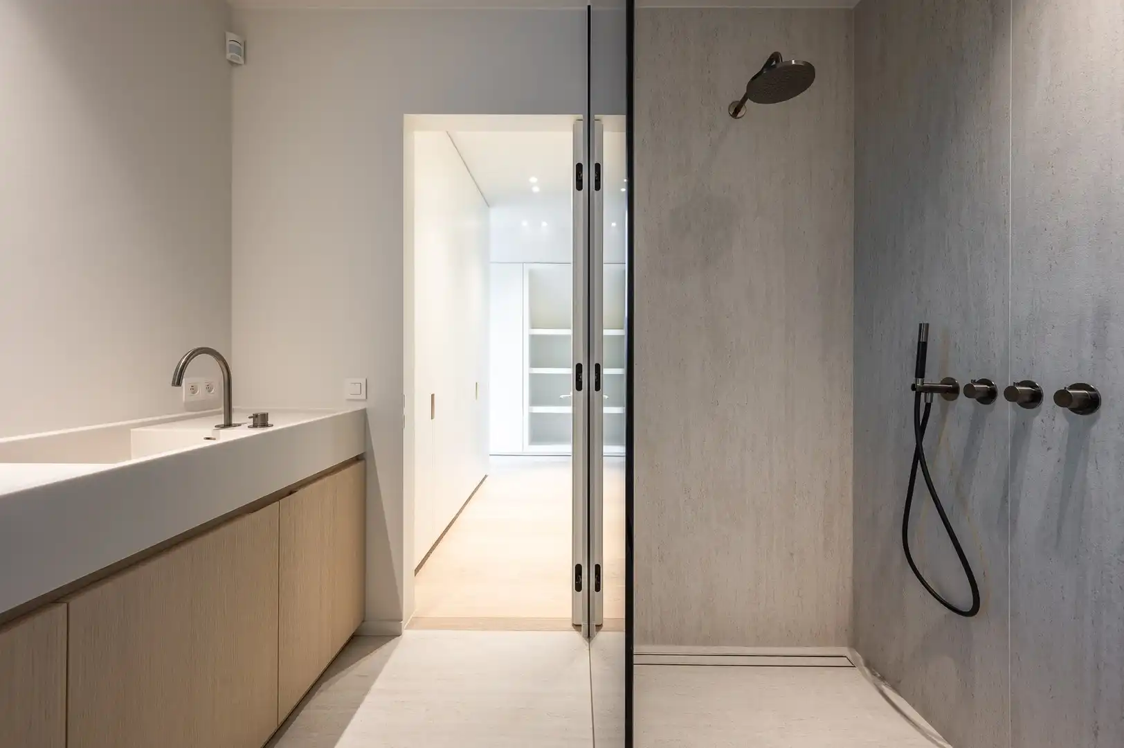 Luxueuze nieuwbouwvilla gelegen aan de rand van het Zoute, op slechts enkele minuten van de zee en het strand. foto 34