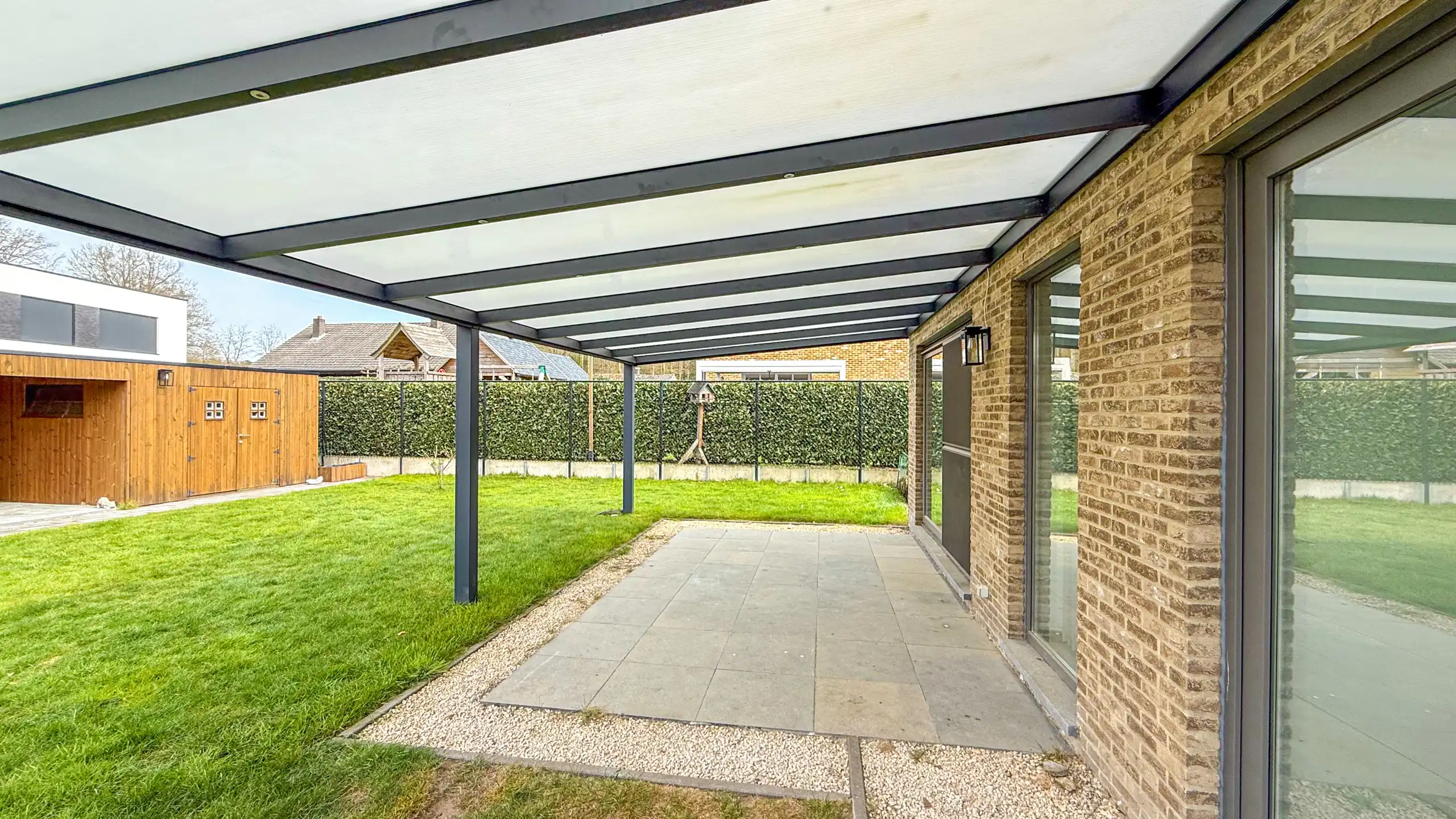 Instapklare energiezuinige woning (2020) met tuin en carport foto 49