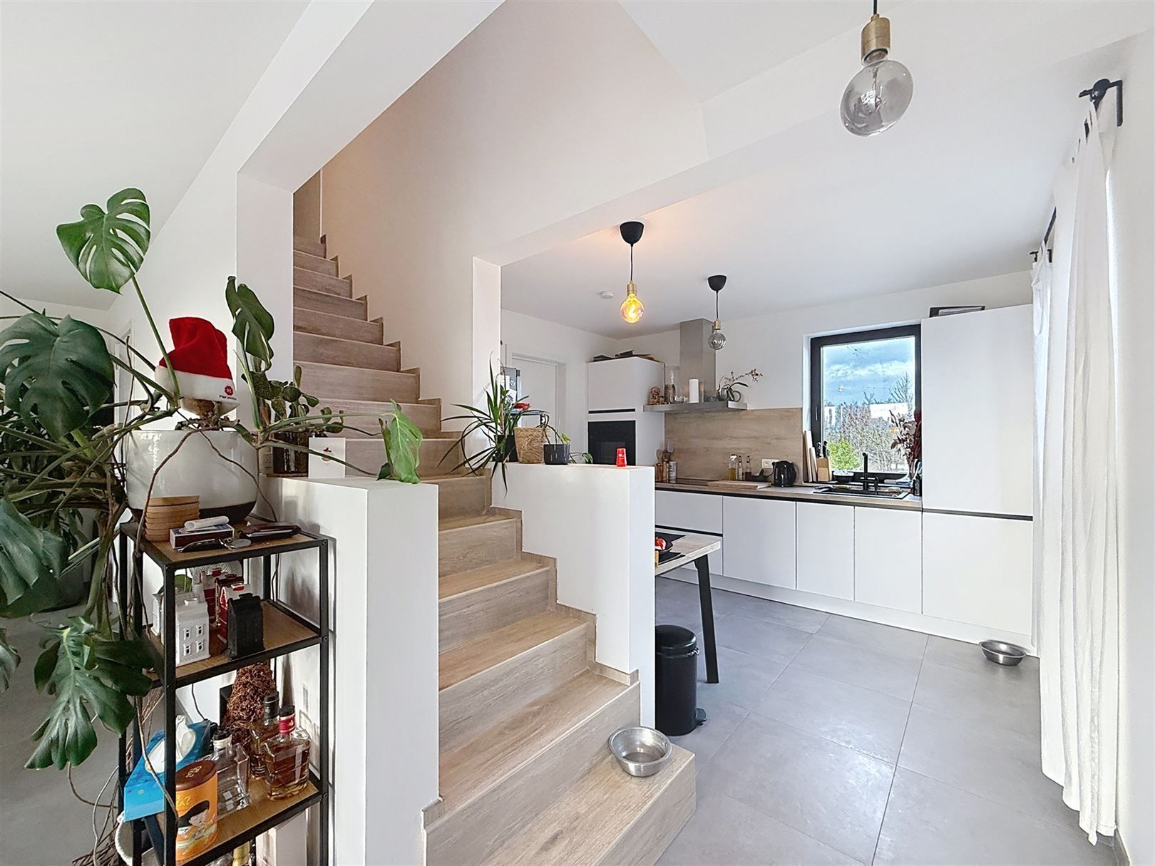 Moderne woning met 3 slpks, tuin, parking foto 12