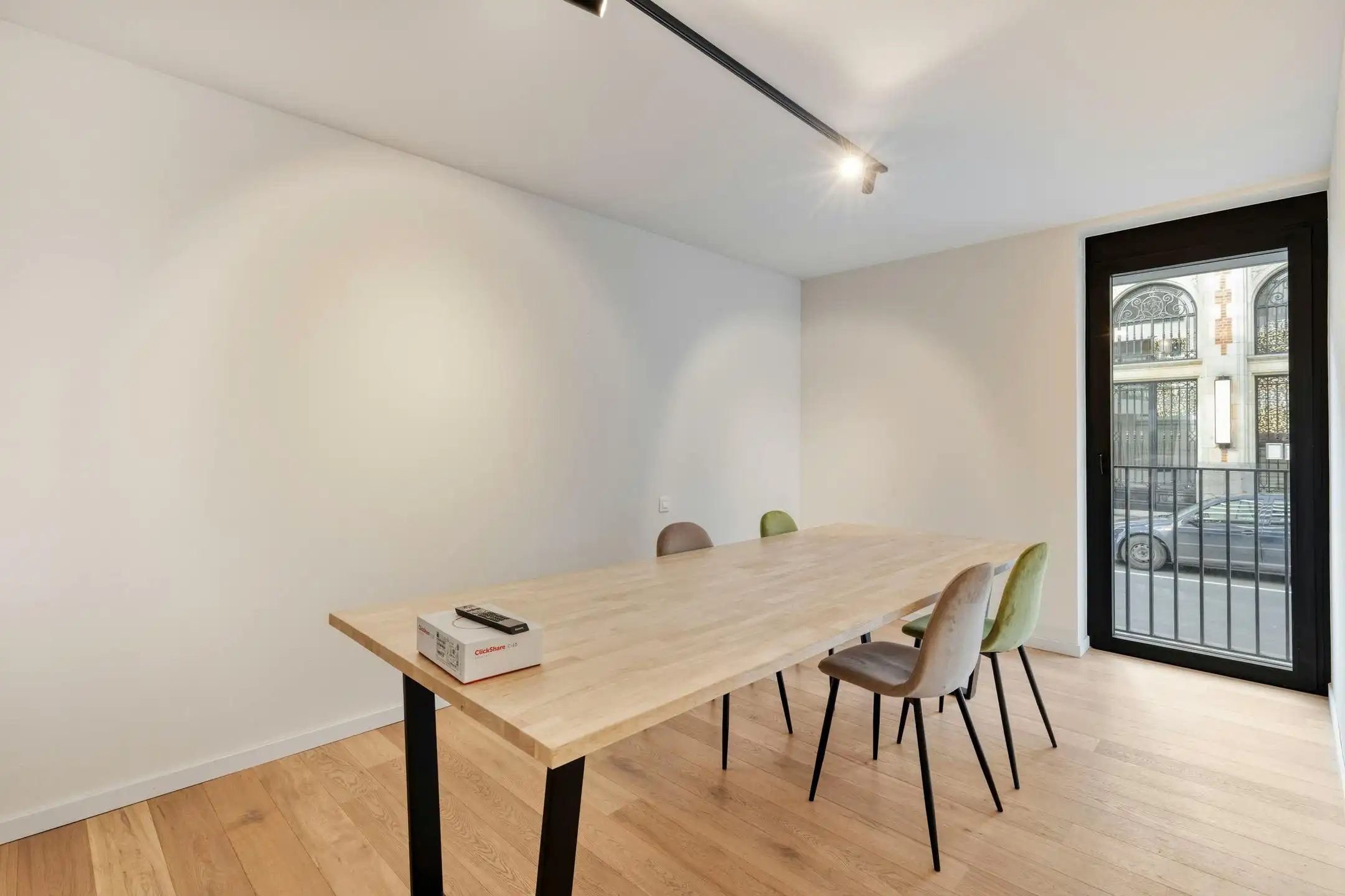 Modern en prachtig afgewerkt appartement in hartje Roeselare foto 14