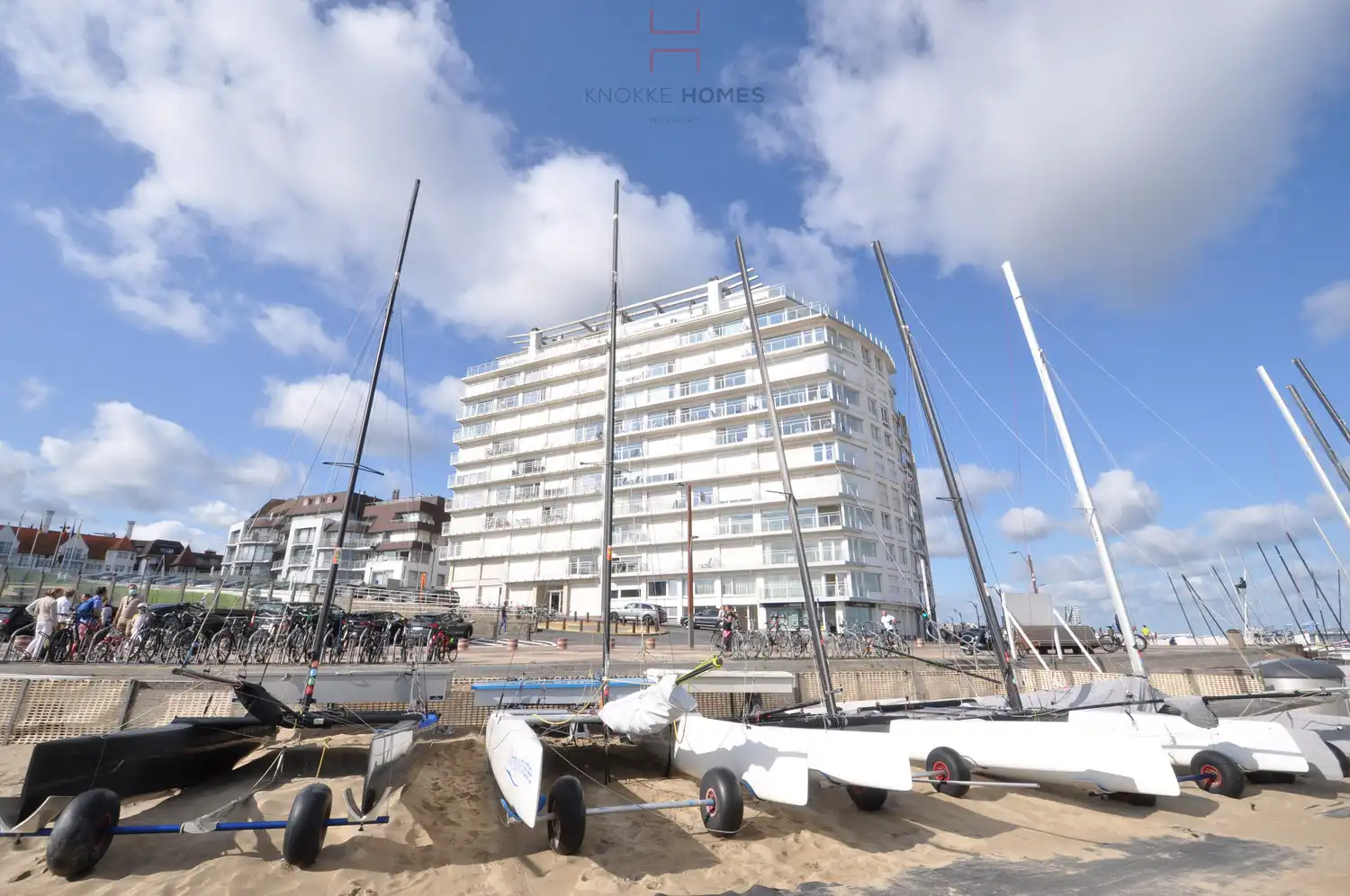 Magnifieke studio met fenomenaal uitzicht over Albertstrand aan de RBSC zeilclub foto {{pictureIndex}}
