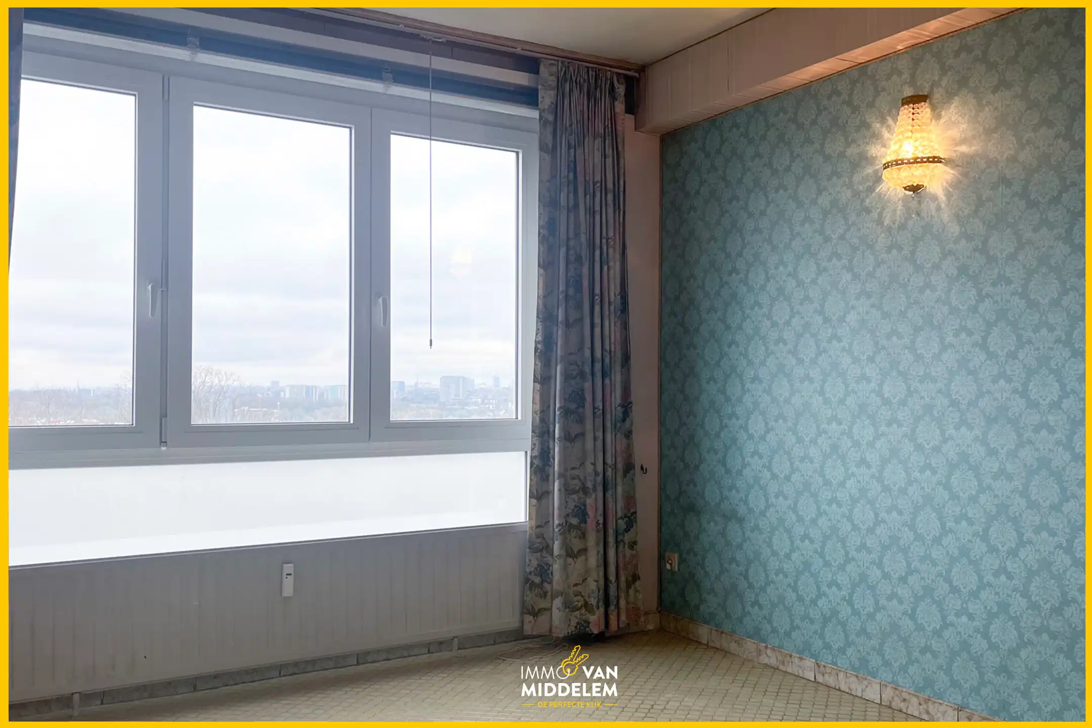 LICHTRIJK APPARTEMENT MET 2 KAMERS EN TERRAS foto 13