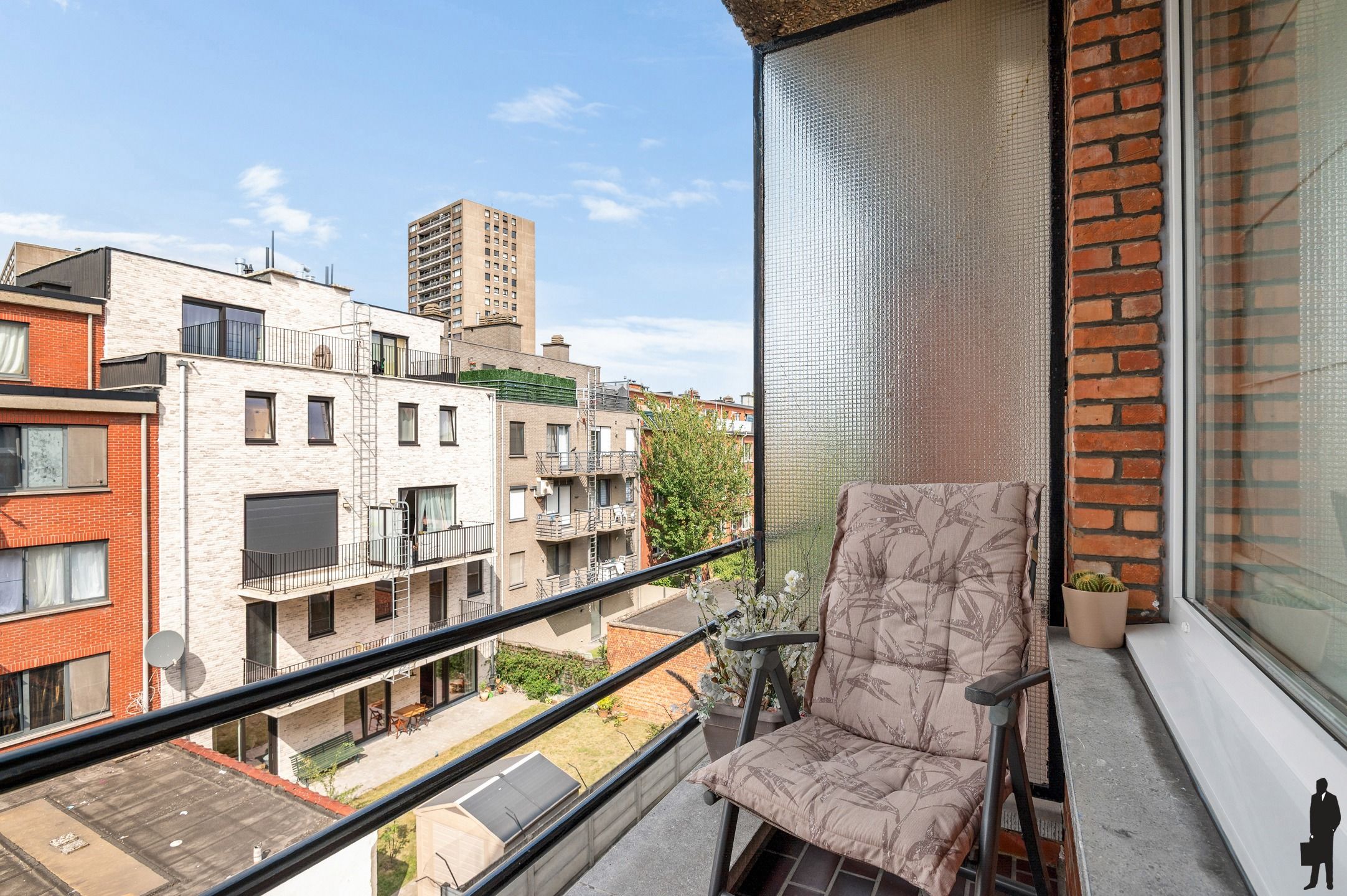 Charmant appartement met terras foto 14