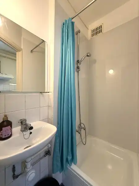 1-slaapkamerappartement in herenwoning vlakbij Sint-Pietersstation foto 8