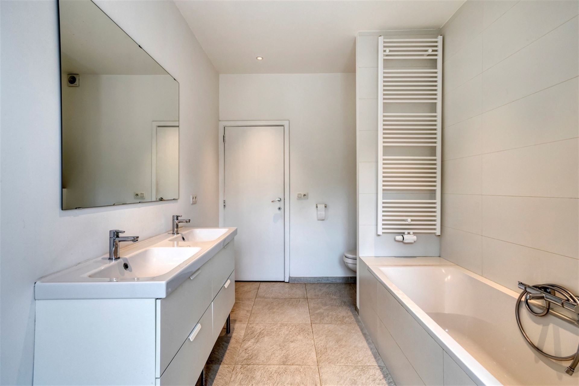Ruime woning in Tentoonstellingswijk foto 23